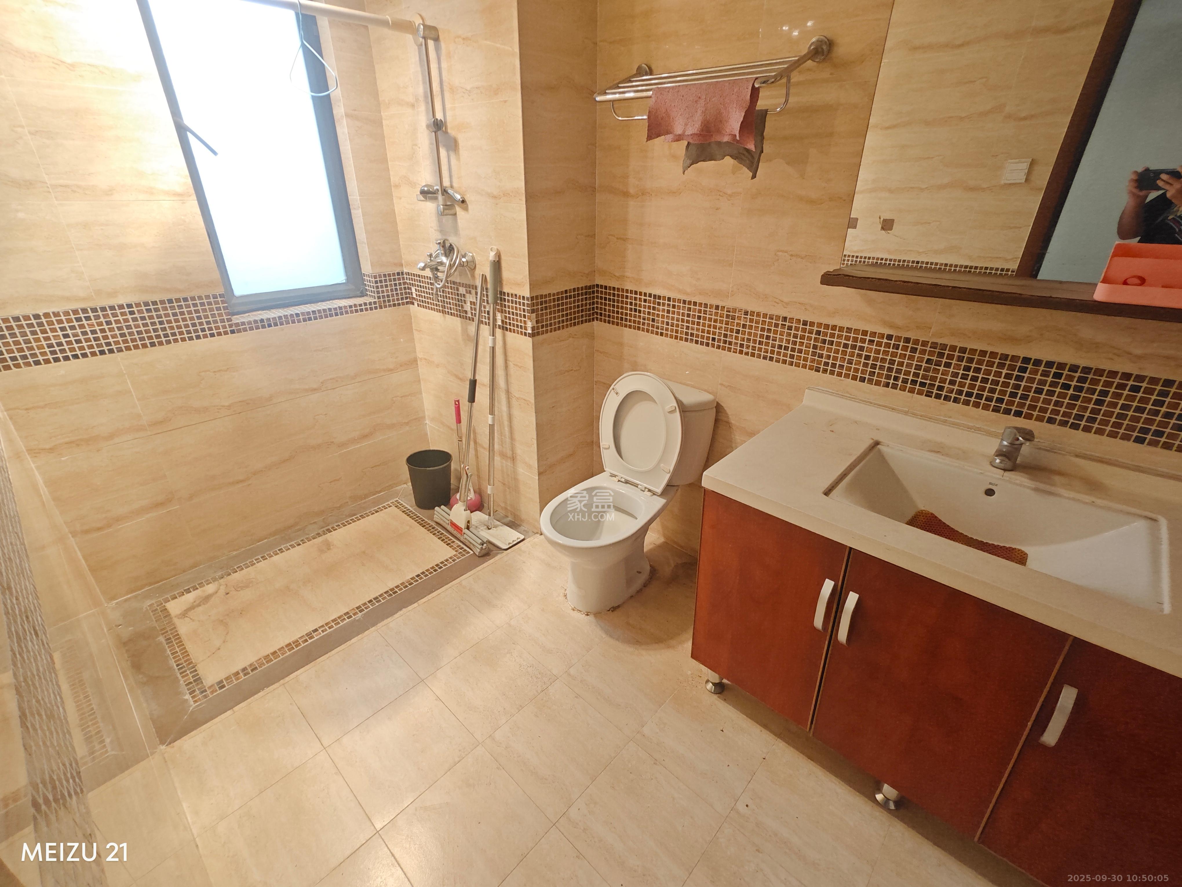 万科城 3室2厅2卫 3000.0元/月 万科城 3室2厅2卫 3000.0元/月室内图