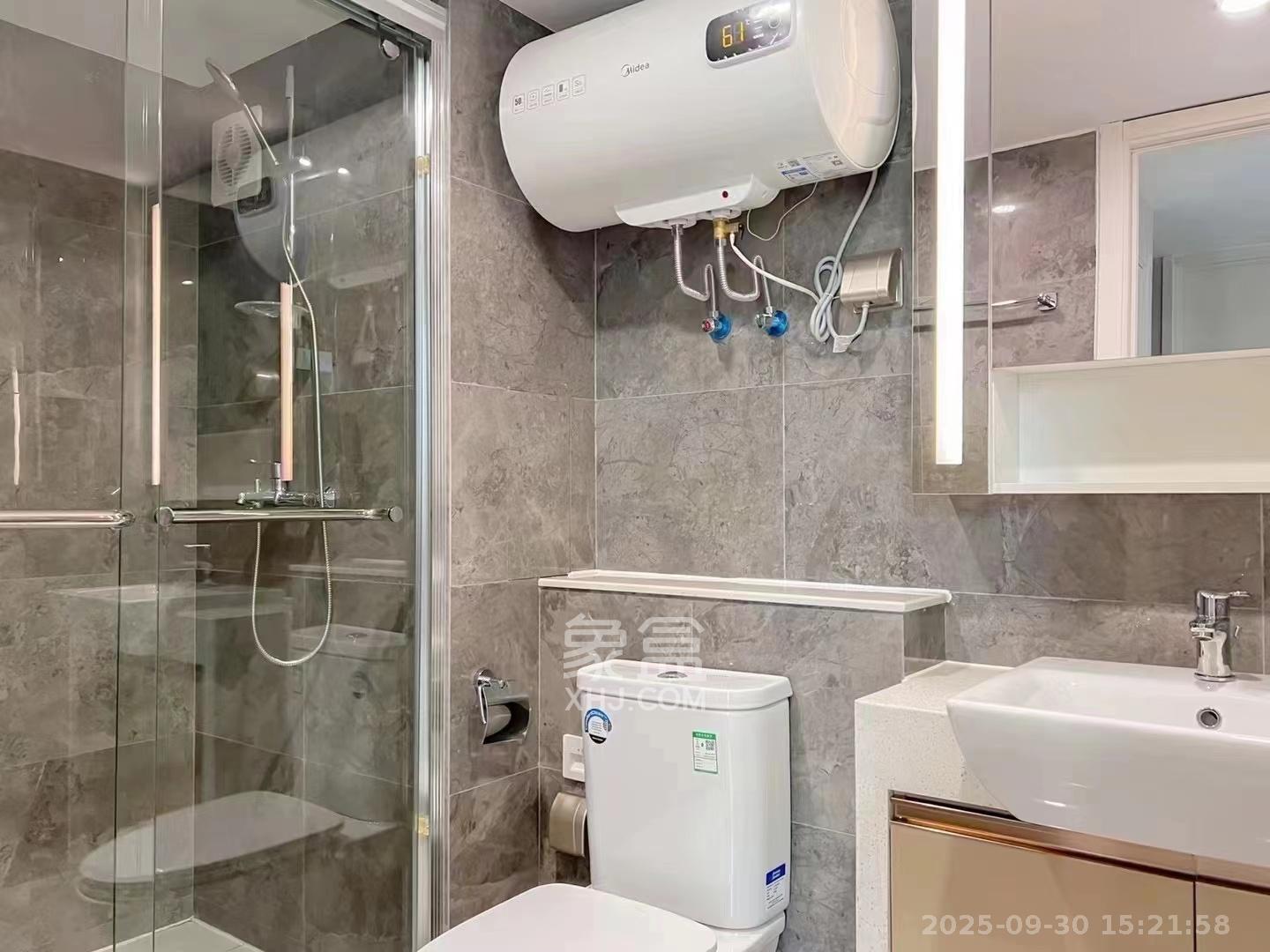 华远华时代 3室2厅2卫 3500.0元/月 华远华时代 3室2厅2卫 3500.0元/月室内图