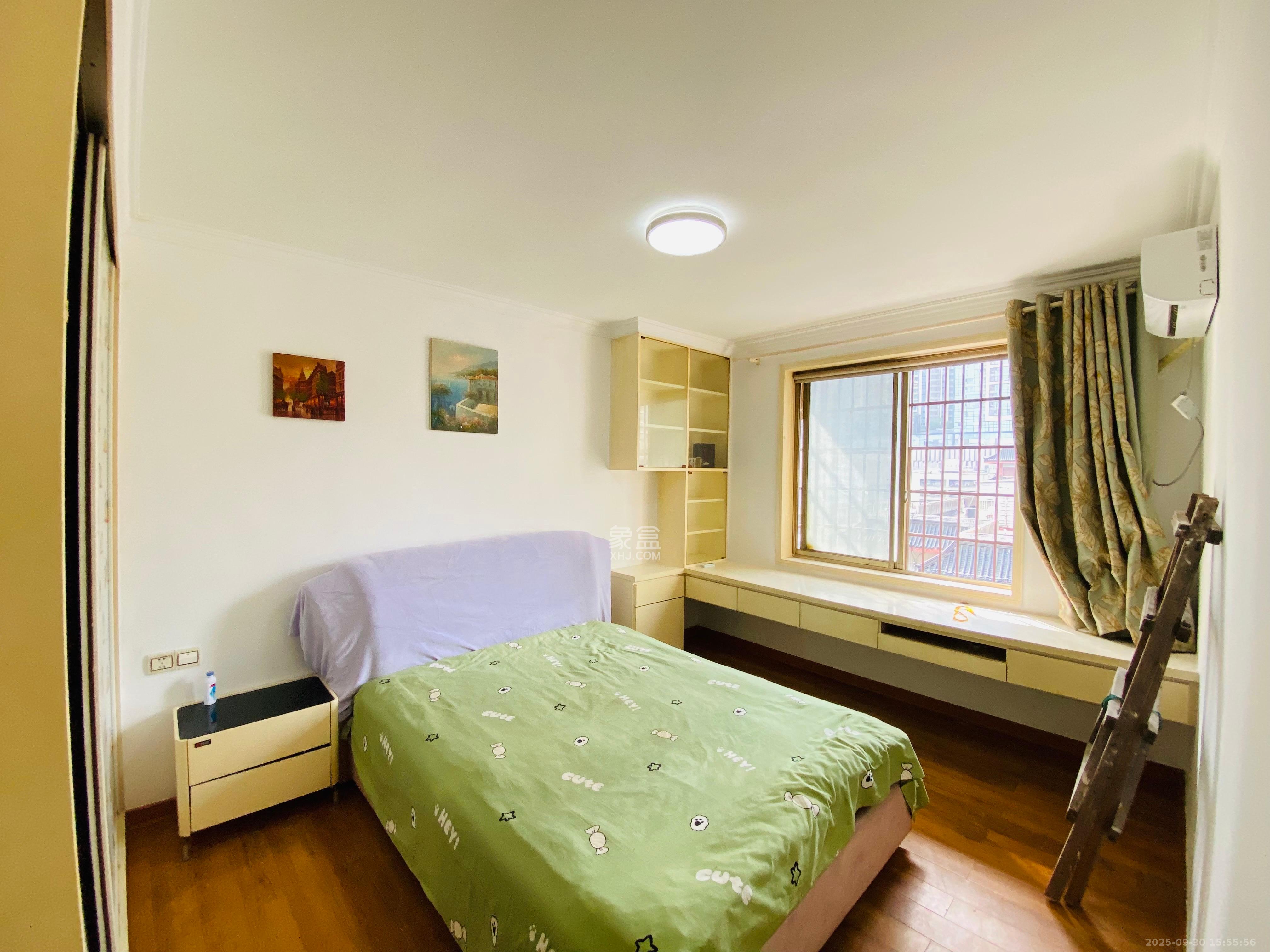 信丰民居 2室2厅1卫 2400.0元/月 信丰民居 2室2厅1卫 2400.0元/月室内图