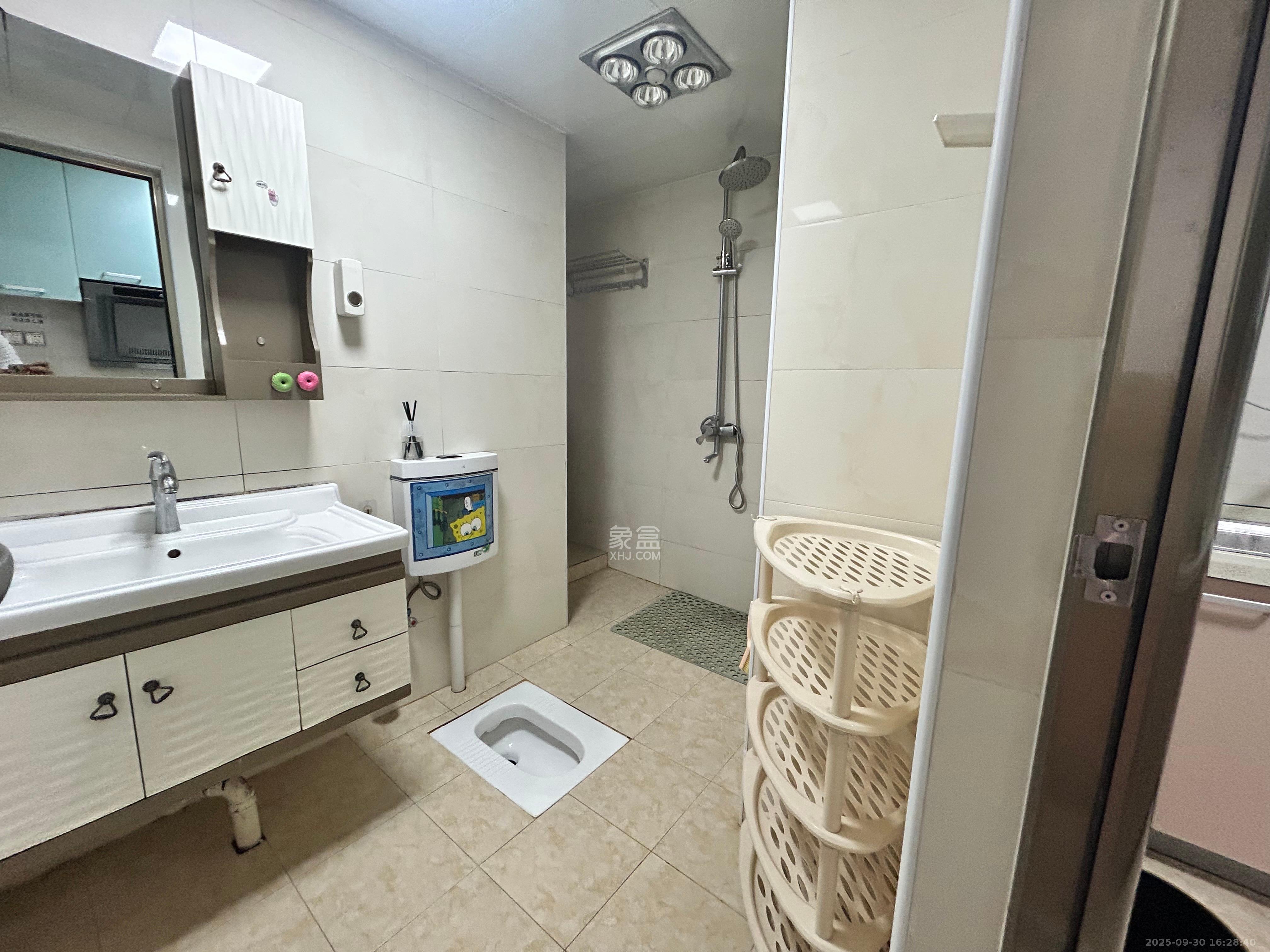 鑫科明珠  2室1厅1卫    1900.0元/月室内图