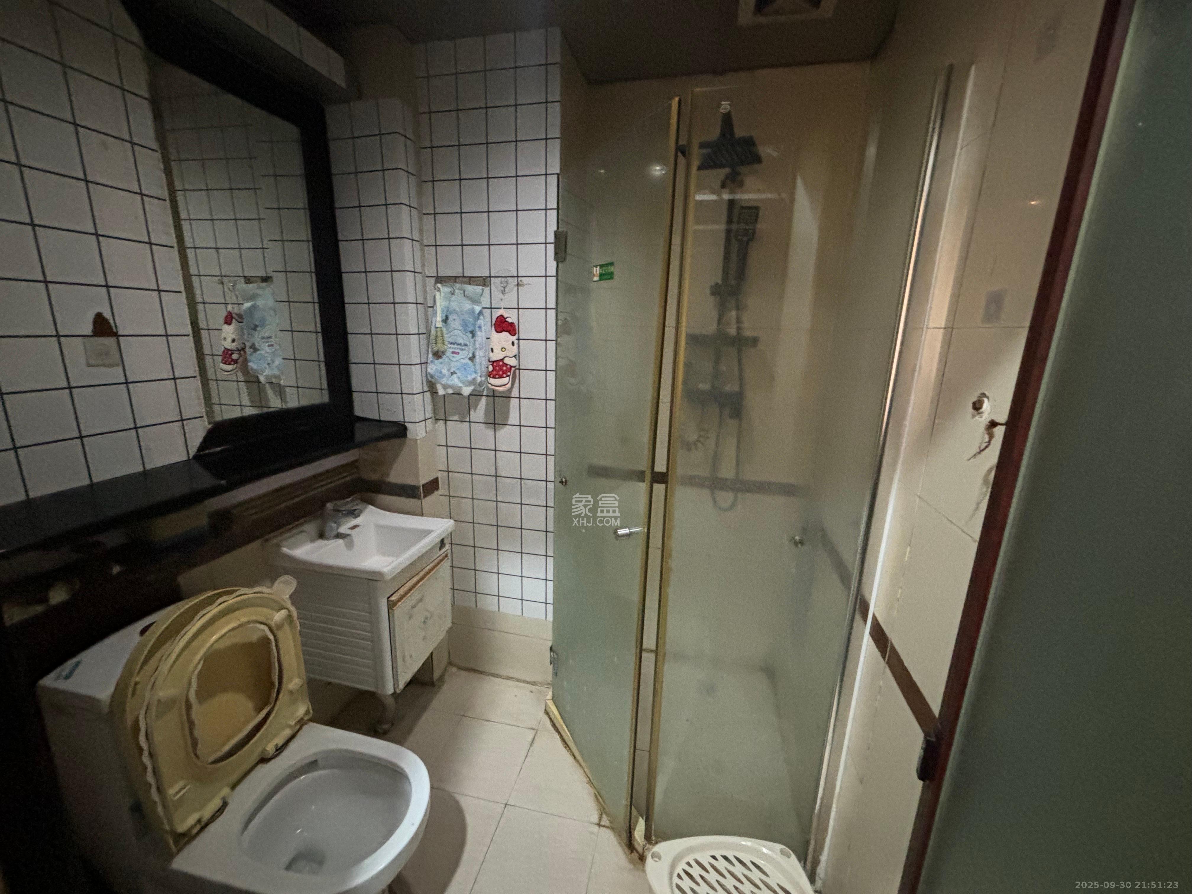 新青年公寓  1室1厅1卫    1600.0元/月 新青年公寓  1室1厅1卫    1600.0元/月室内图