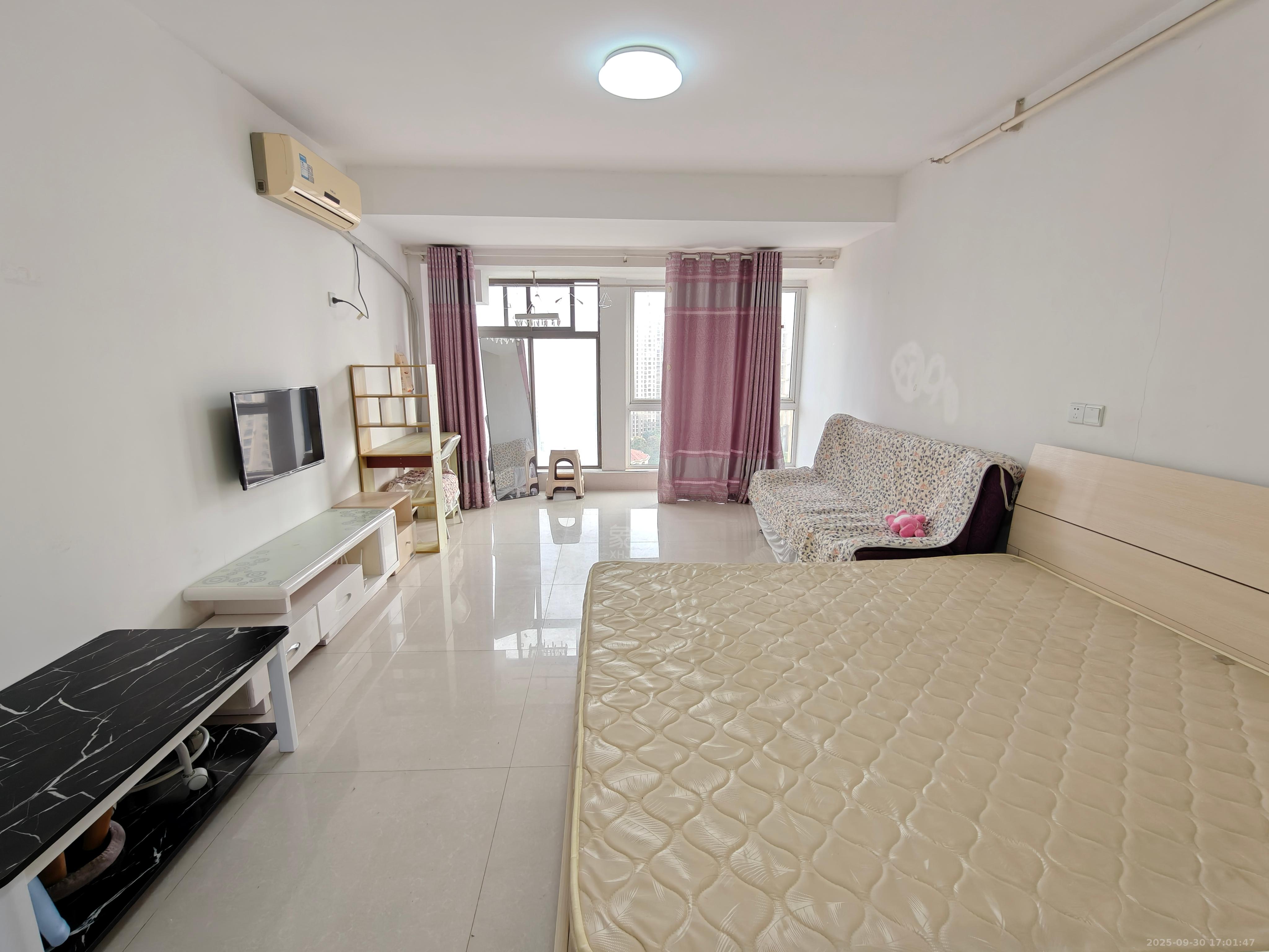 佳兆业金域天下三期 1室1厅1卫 1100.0元/月 佳兆业金域天下三期 1室1厅1卫 1100.0元/月室内图