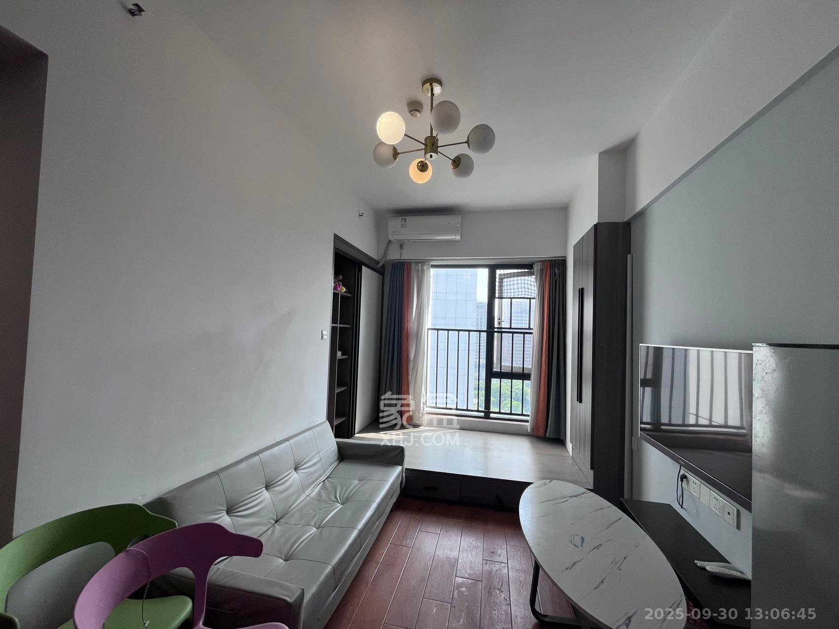 复地星光天地 1室0厅0卫 2100.0元/月 复地星光天地 1室0厅0卫 2100.0元/月室内图