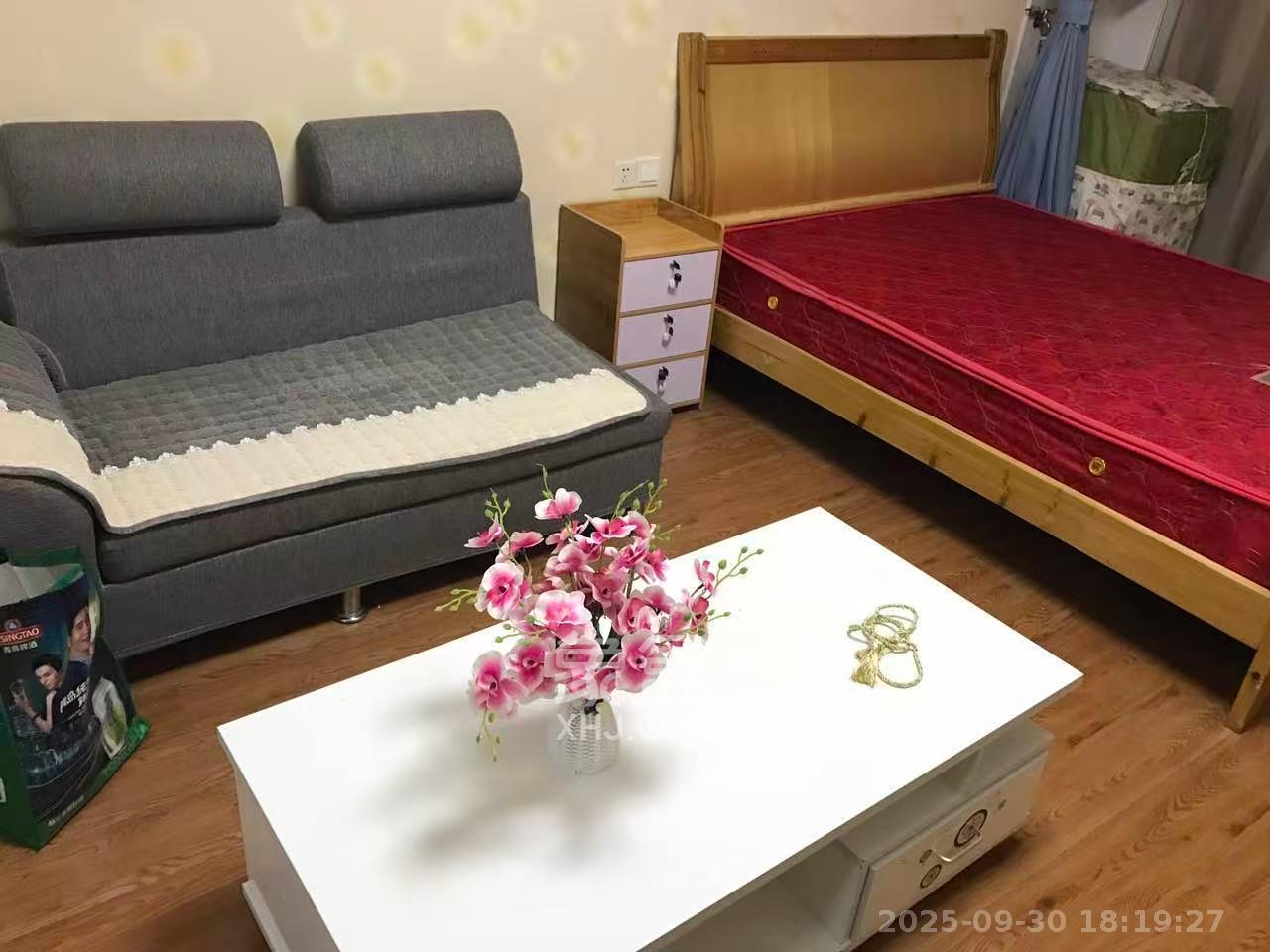 名富公寓 1室1厅1卫 1300.0元/月 名富公寓 1室1厅1卫 1300.0元/月室内图