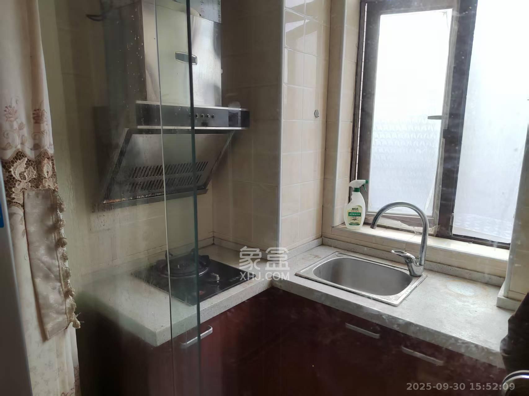 水岸世景 1室1厅1卫 1200.0元/月 水岸世景 1室1厅1卫 1200.0元/月室内图