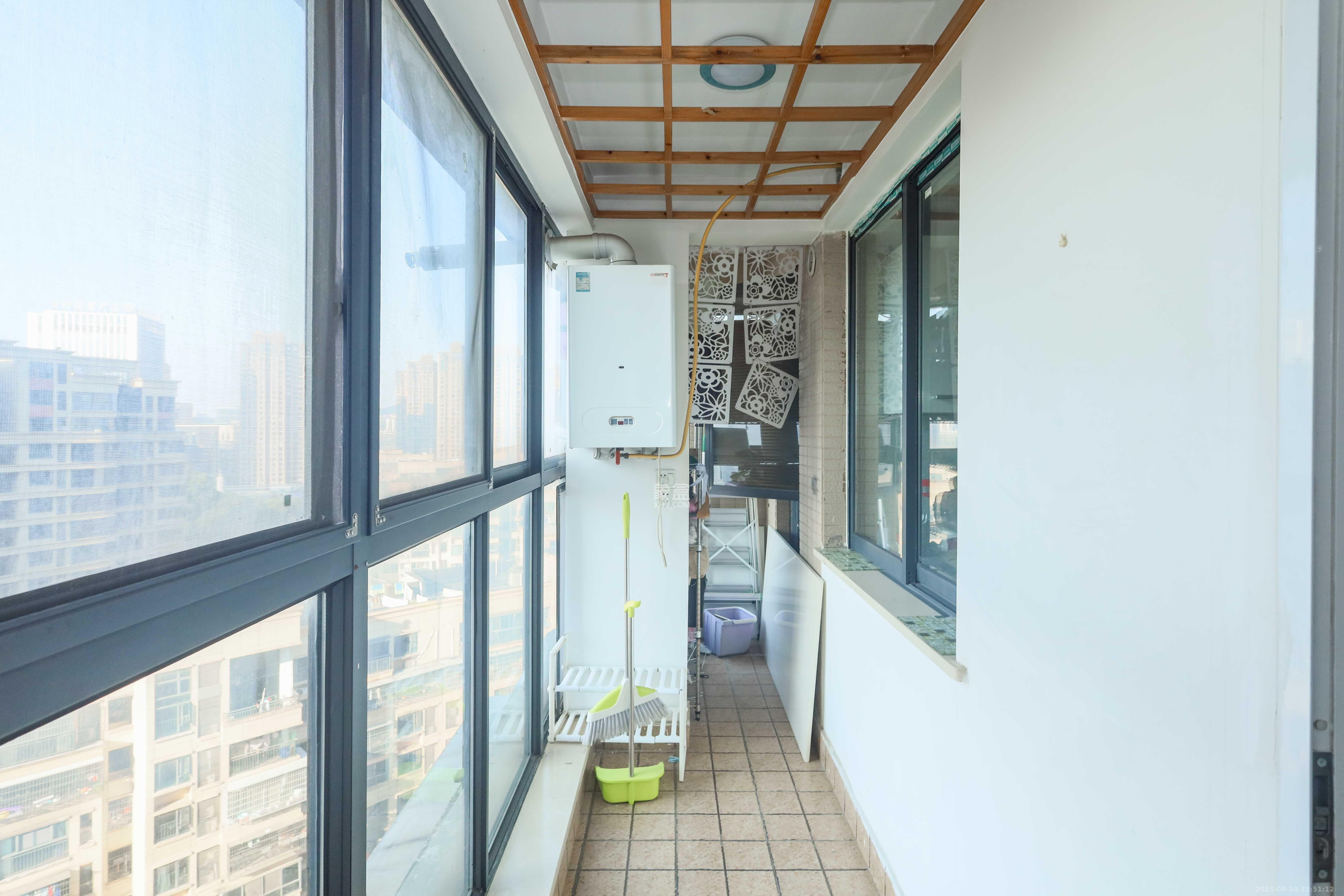 保利麓谷林语C区 4室2厅2卫 3800.0元/月 保利麓谷林语C区 4室2厅2卫 3800.0元/月室内图