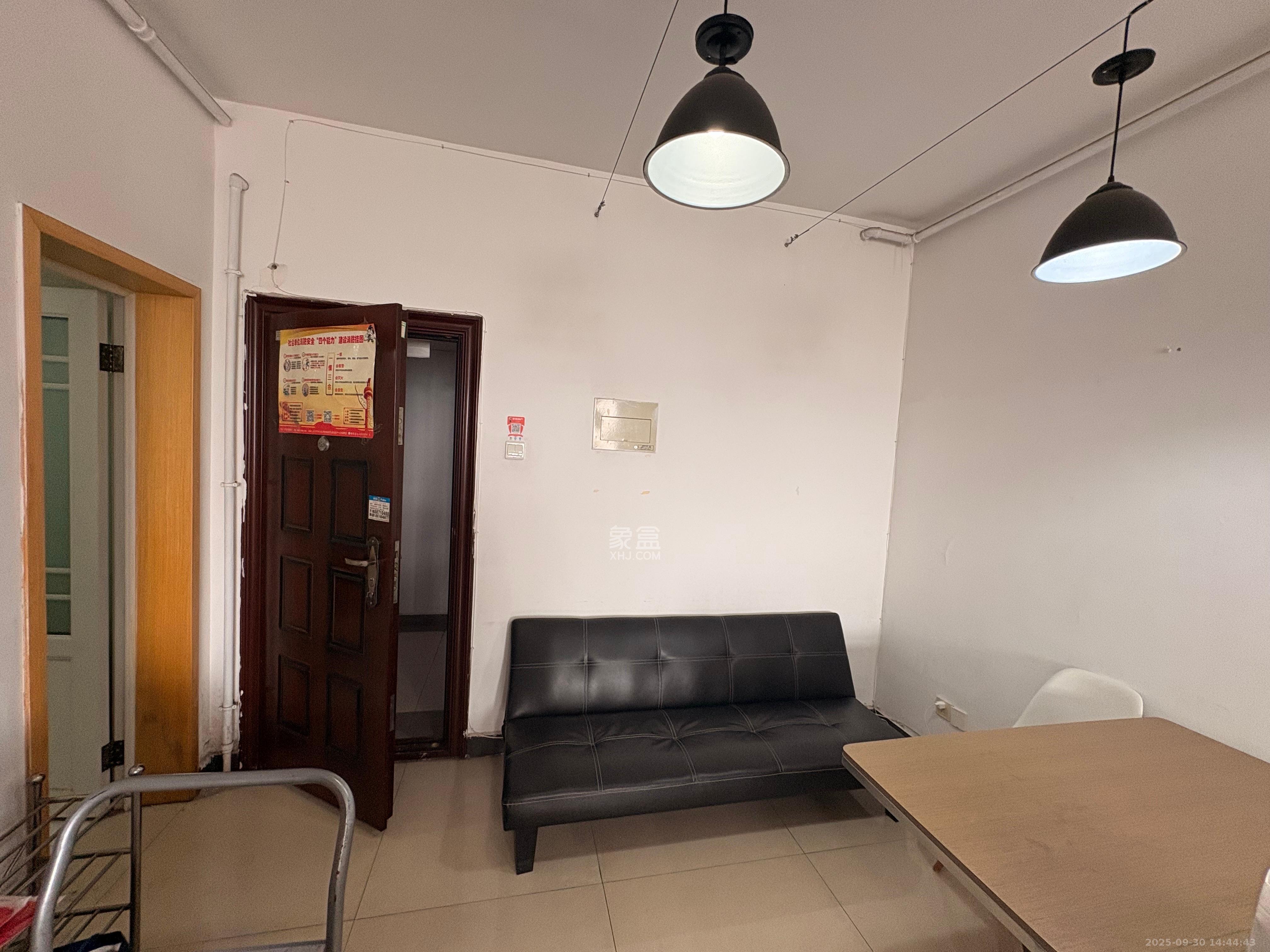 鑫远杰座 1室1厅1卫 1500.0元/月 鑫远杰座 1室1厅1卫 1500.0元/月室内图