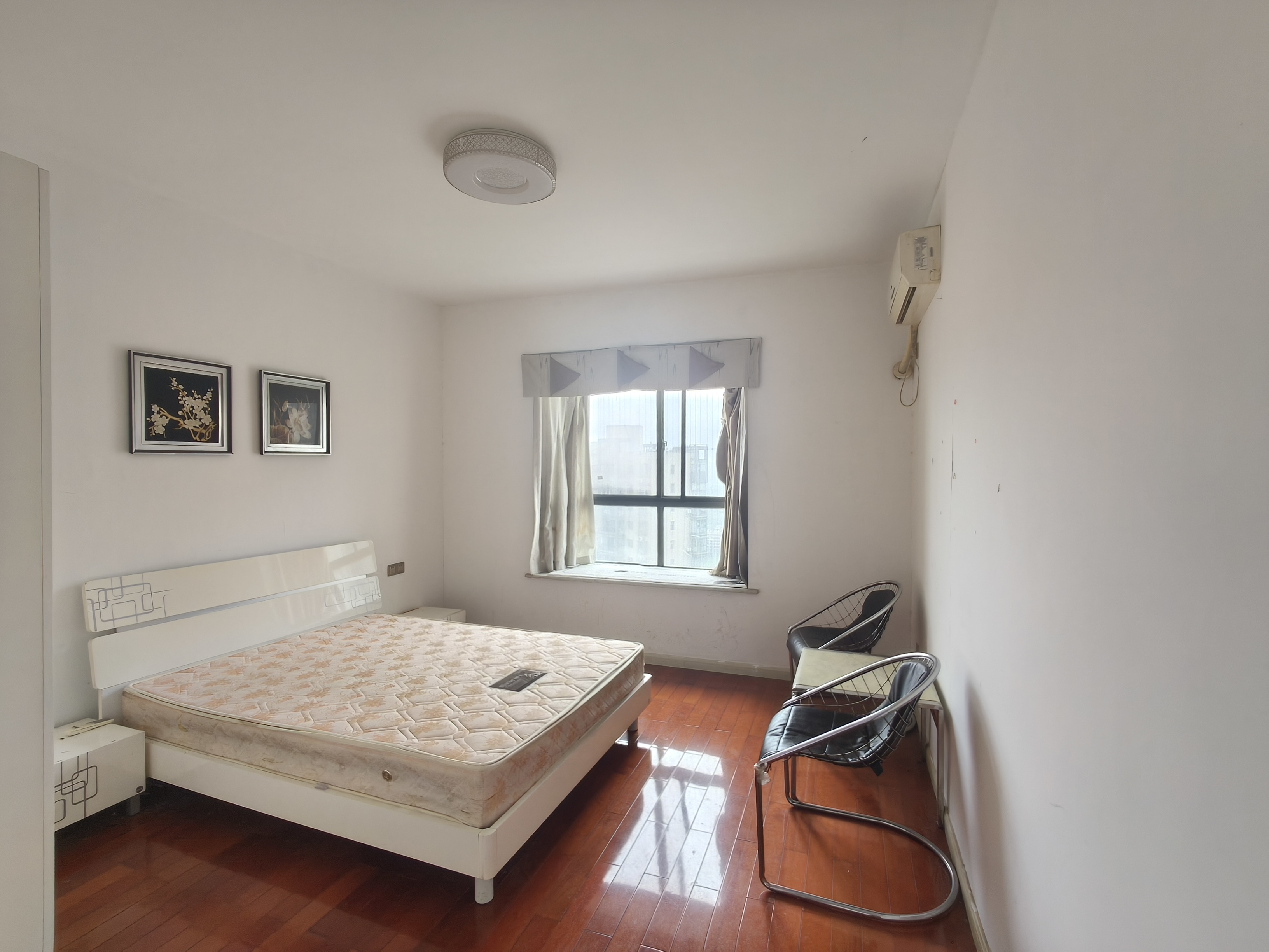 南苑上和一期 1室0厅0卫 1500.0元/月 南苑上和一期 1室0厅0卫 1500.0元/月室内图