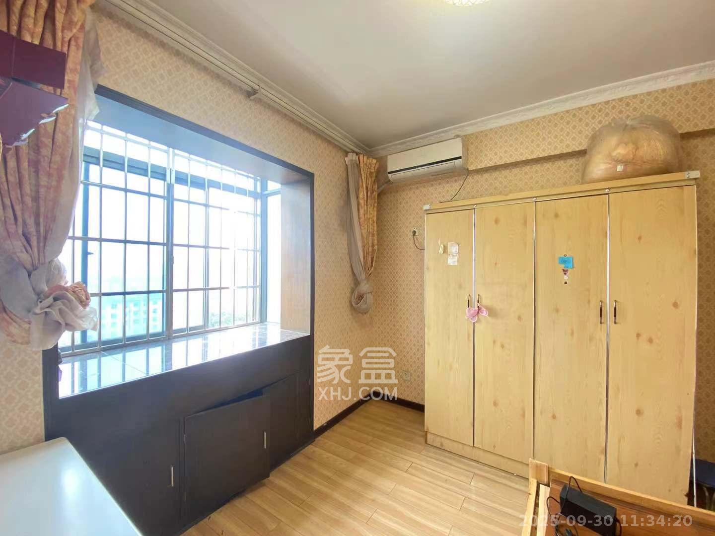 东方银座(东方摩卡) 2室2厅1卫 2100.0元/月 东方银座(东方摩卡) 2室2厅1卫 2100.0元/月室内图