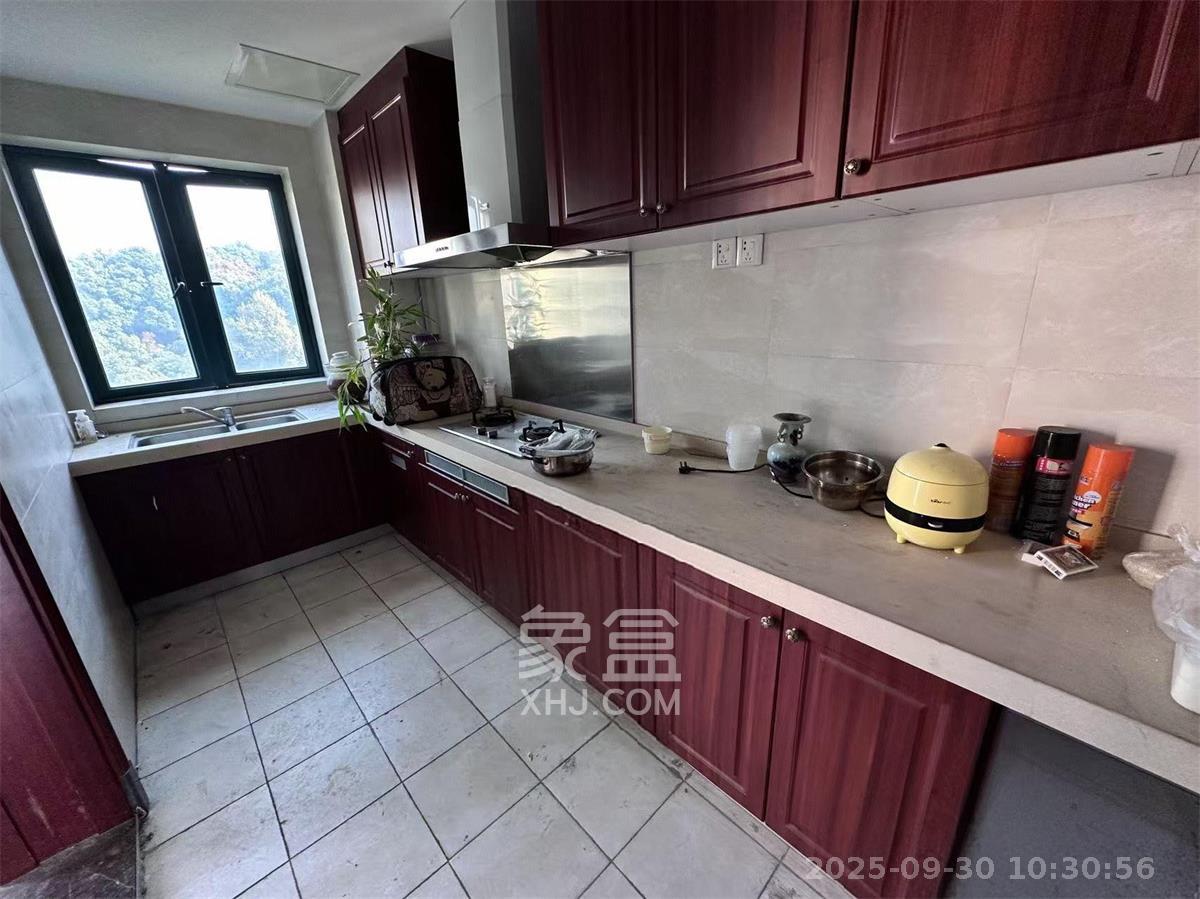 恒大城  4室2厅2卫    3000.0元/月室内图