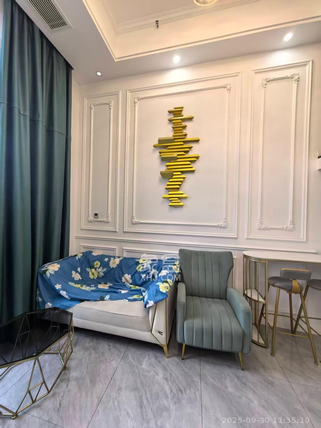 藏珑湖上公馆  1室1厅1卫    2300.0元/月室内图