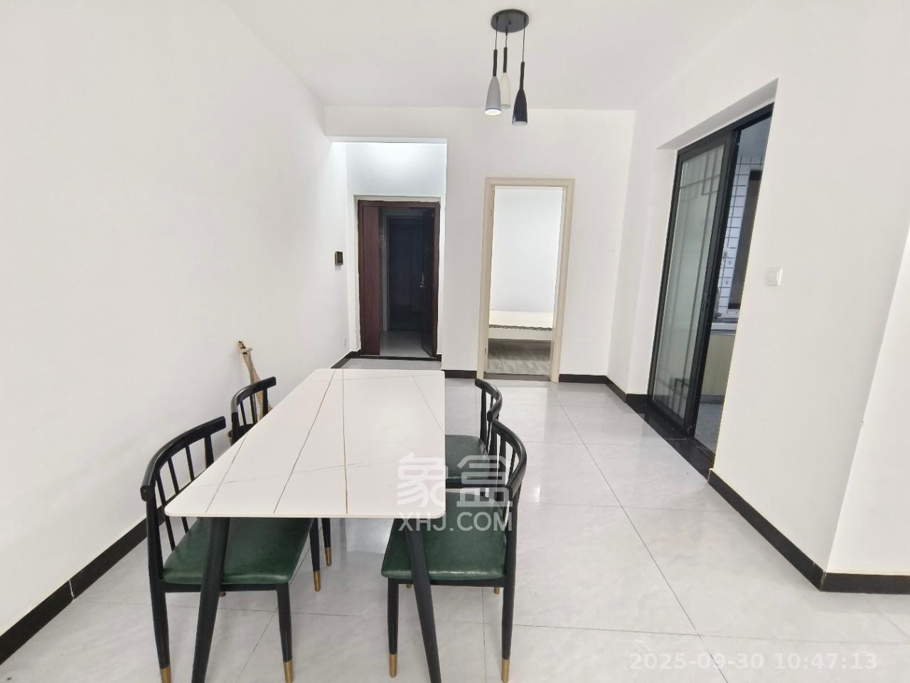 长燃润和天地(长润小区印湘江) 4室2厅2卫 2100.0元/月 长燃润和天地(长润小区印湘江) 4室2厅2卫 2100.0元/月室内图