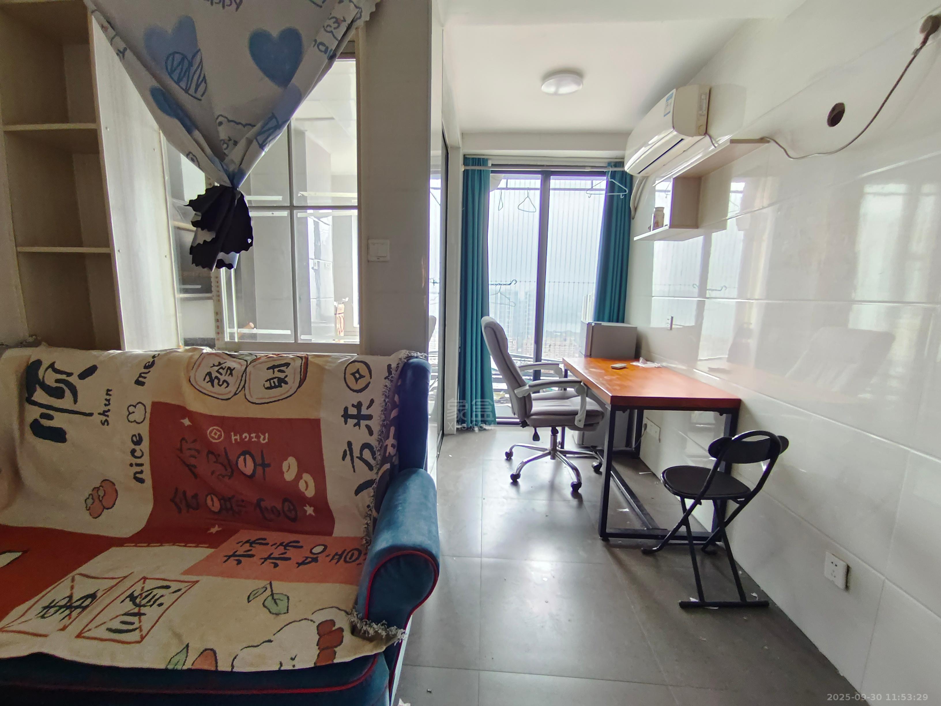 中建御山和苑 1室1厅1卫 1100.0元/月 中建御山和苑 1室1厅1卫 1100.0元/月室内图