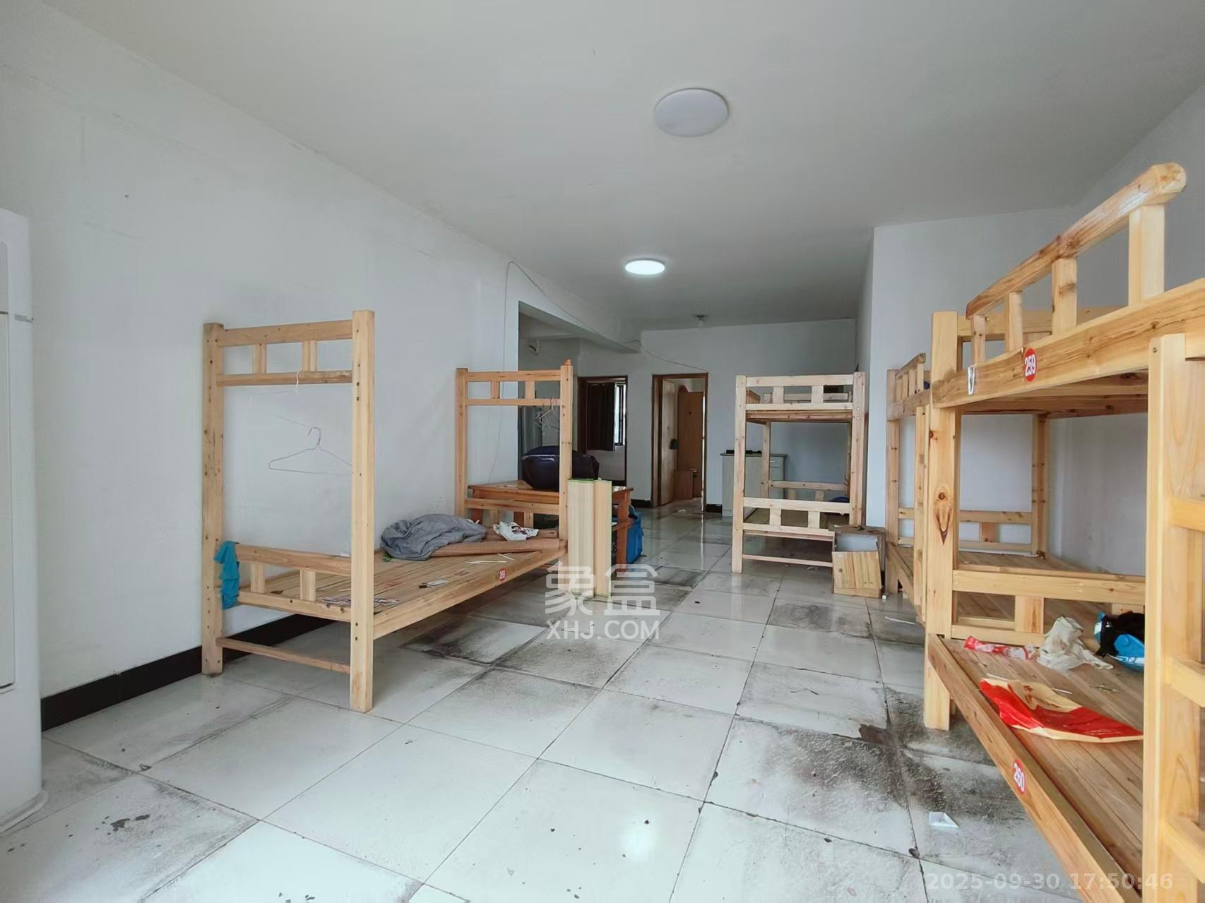 永宏佳园 3室2厅1卫 1900.0元/月 永宏佳园 3室2厅1卫 1900.0元/月室内图