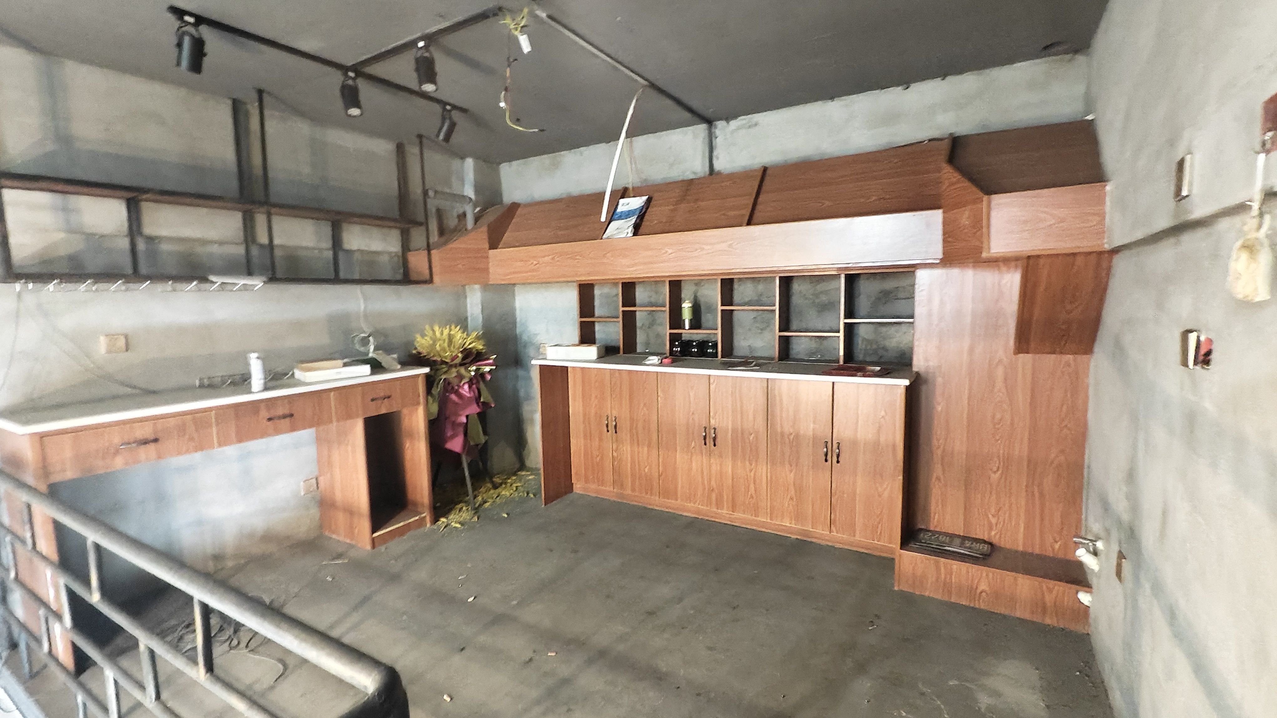 万恒白金汉宫  1室0厅0卫    2100.0元/月室内图