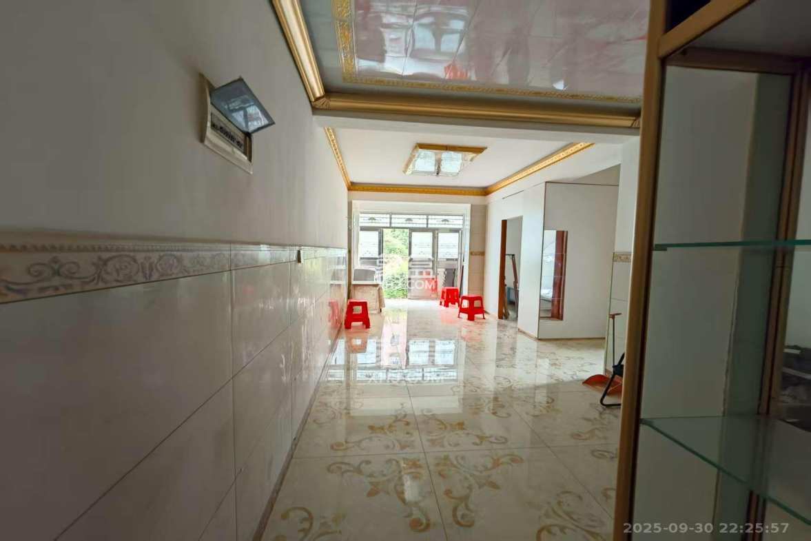 长沙县政府宿舍(星邻南苑) 1室1厅1卫 1111.00元/月 长沙县政府宿舍(星邻南苑) 1室1厅1卫 1111.00元/月室内图