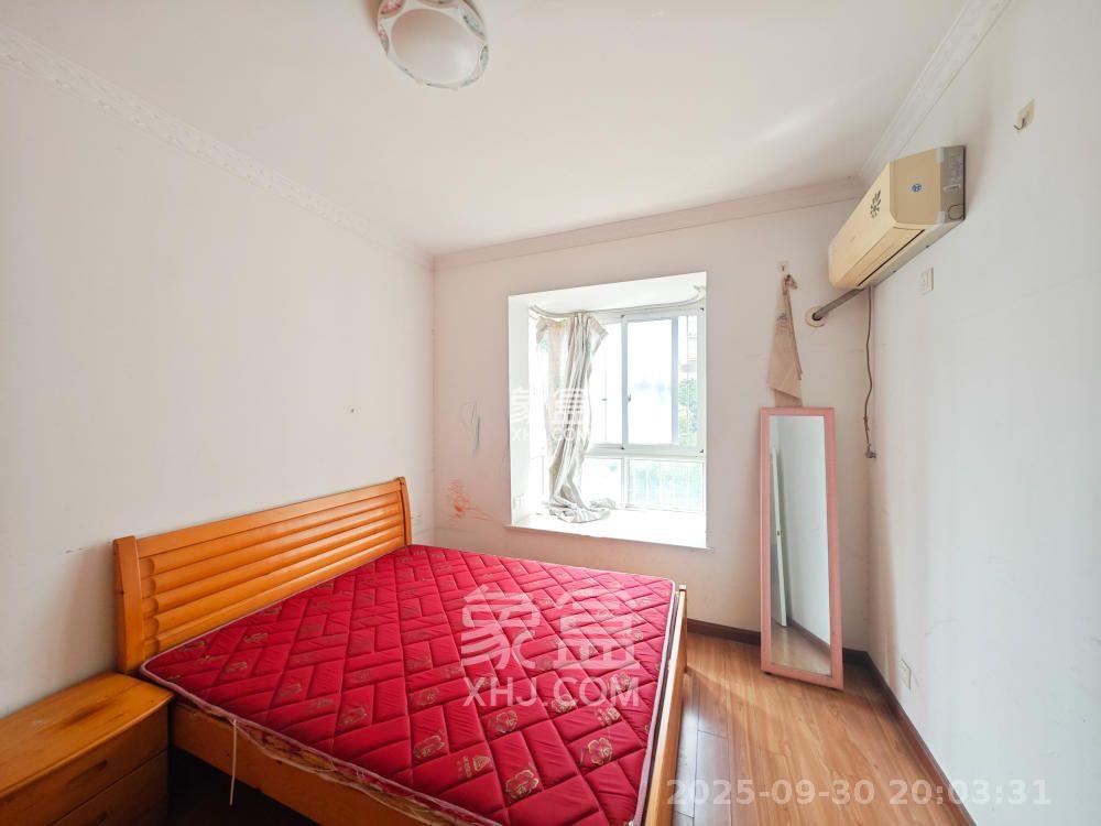 鄱阳小区 3室2厅1卫 1300.0元/月 鄱阳小区 3室2厅1卫 1300.0元/月室内图