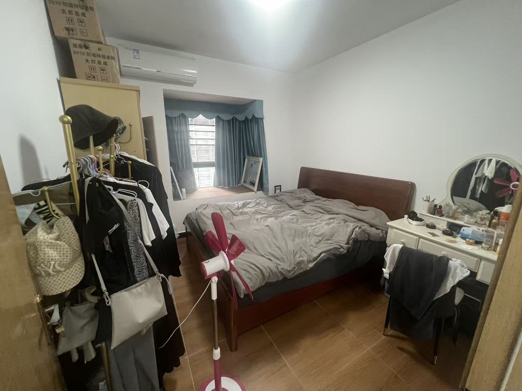 坡博家园三区  4室2厅2卫    149.0万