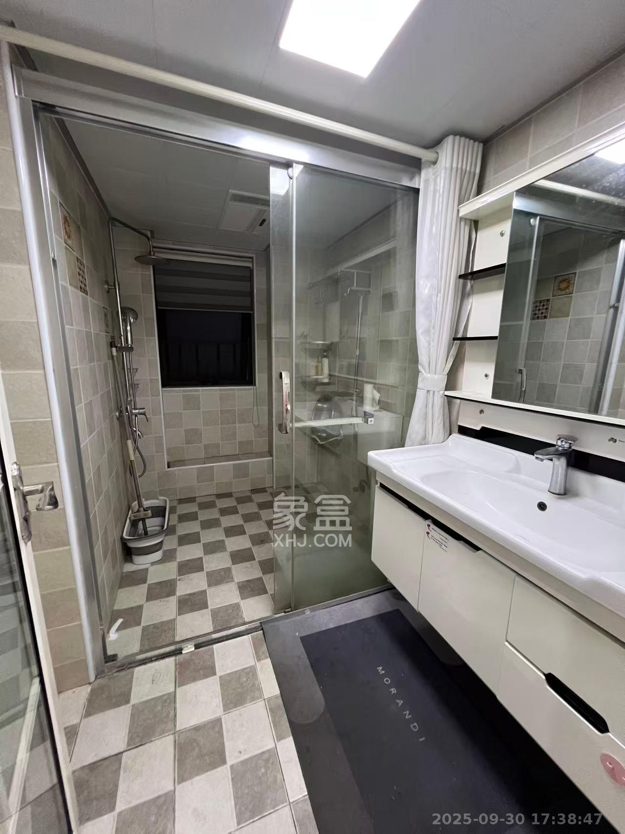 上东辛顿公寓  3室2厅1卫    3000.0元/月室内图