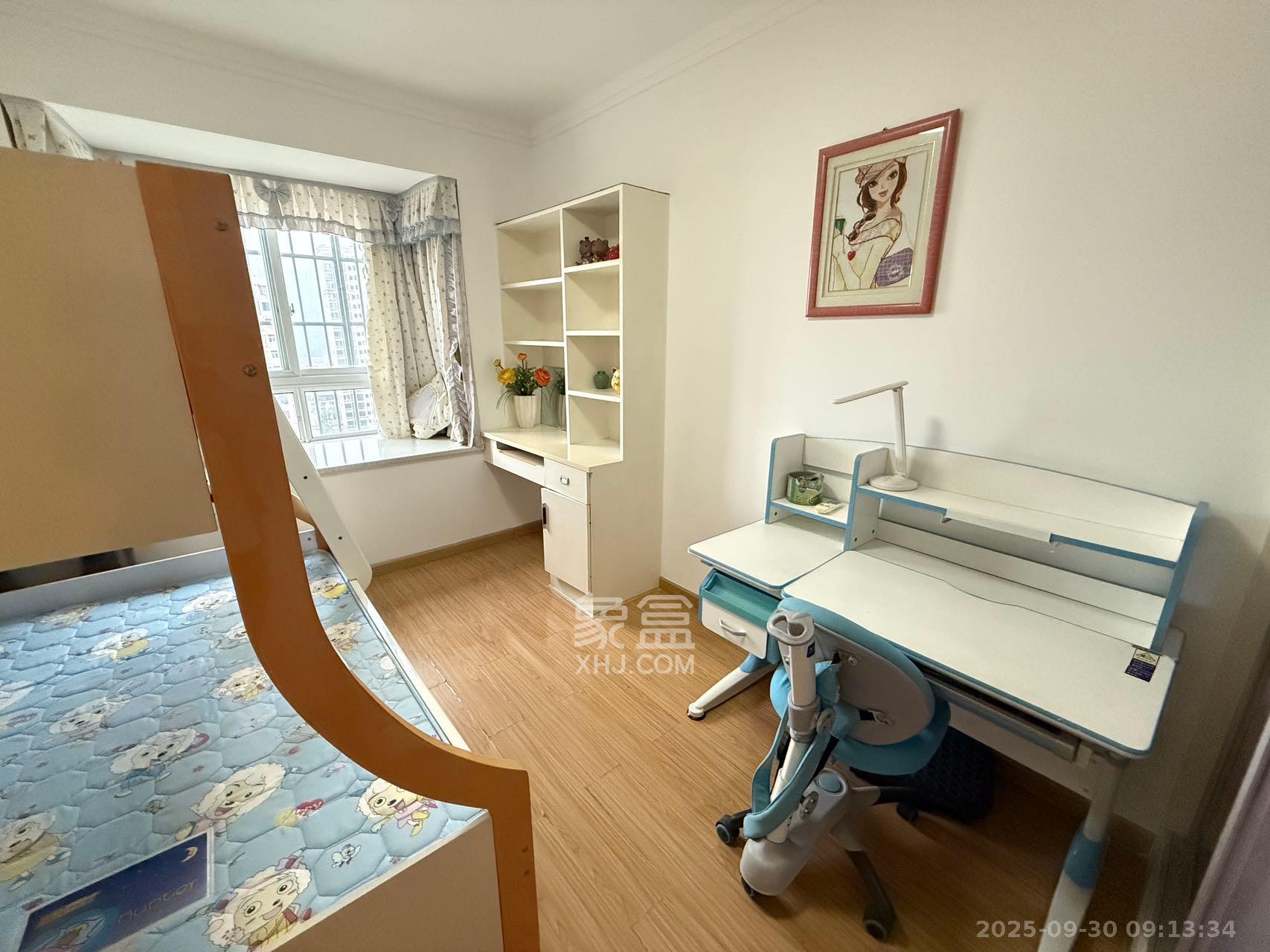 江景阳光  3室2厅2卫    2300.0元/月室内图