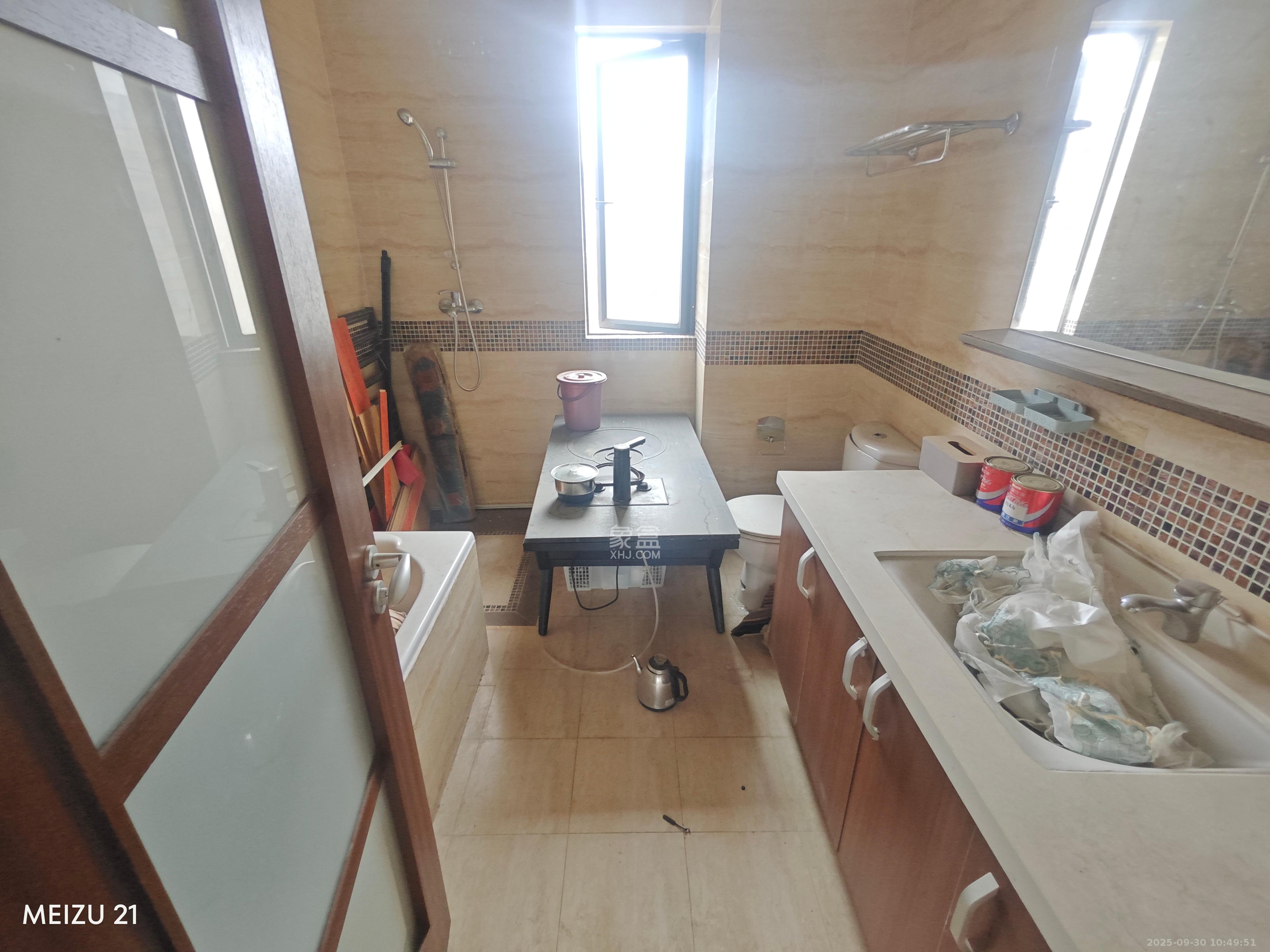 万科城 3室2厅2卫 3000.0元/月 万科城 3室2厅2卫 3000.0元/月室内图