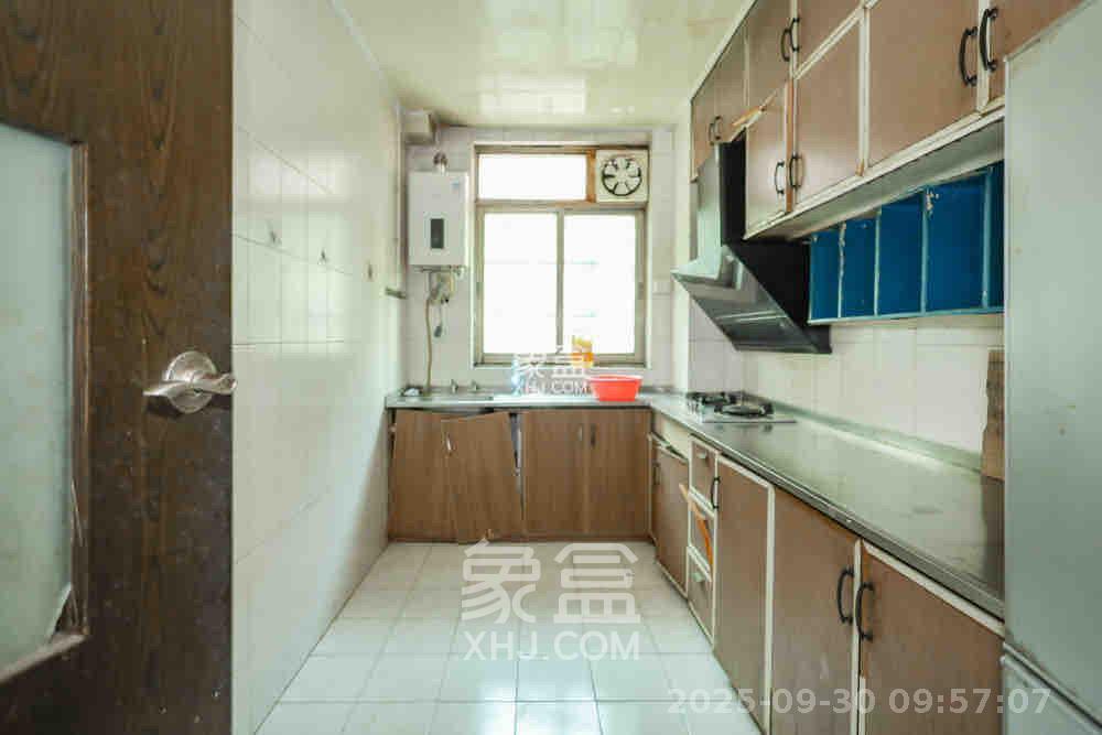 鼎丰园 3室2厅2卫 2200.0元/月 鼎丰园 3室2厅2卫 2200.0元/月室内图