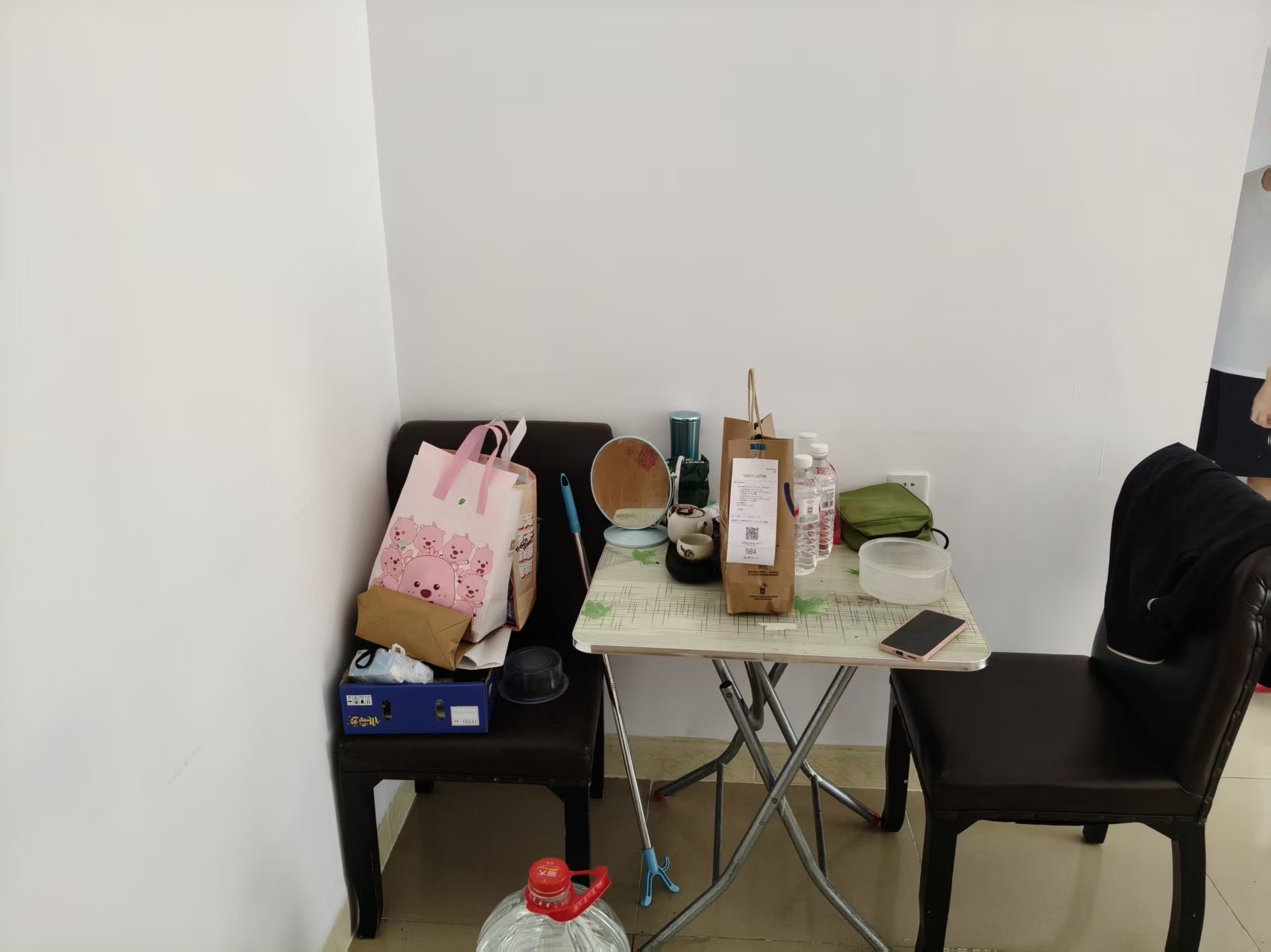 天德园 2室2厅1卫 2600.0元/月 天德园 2室2厅1卫 2600.0元/月室内图