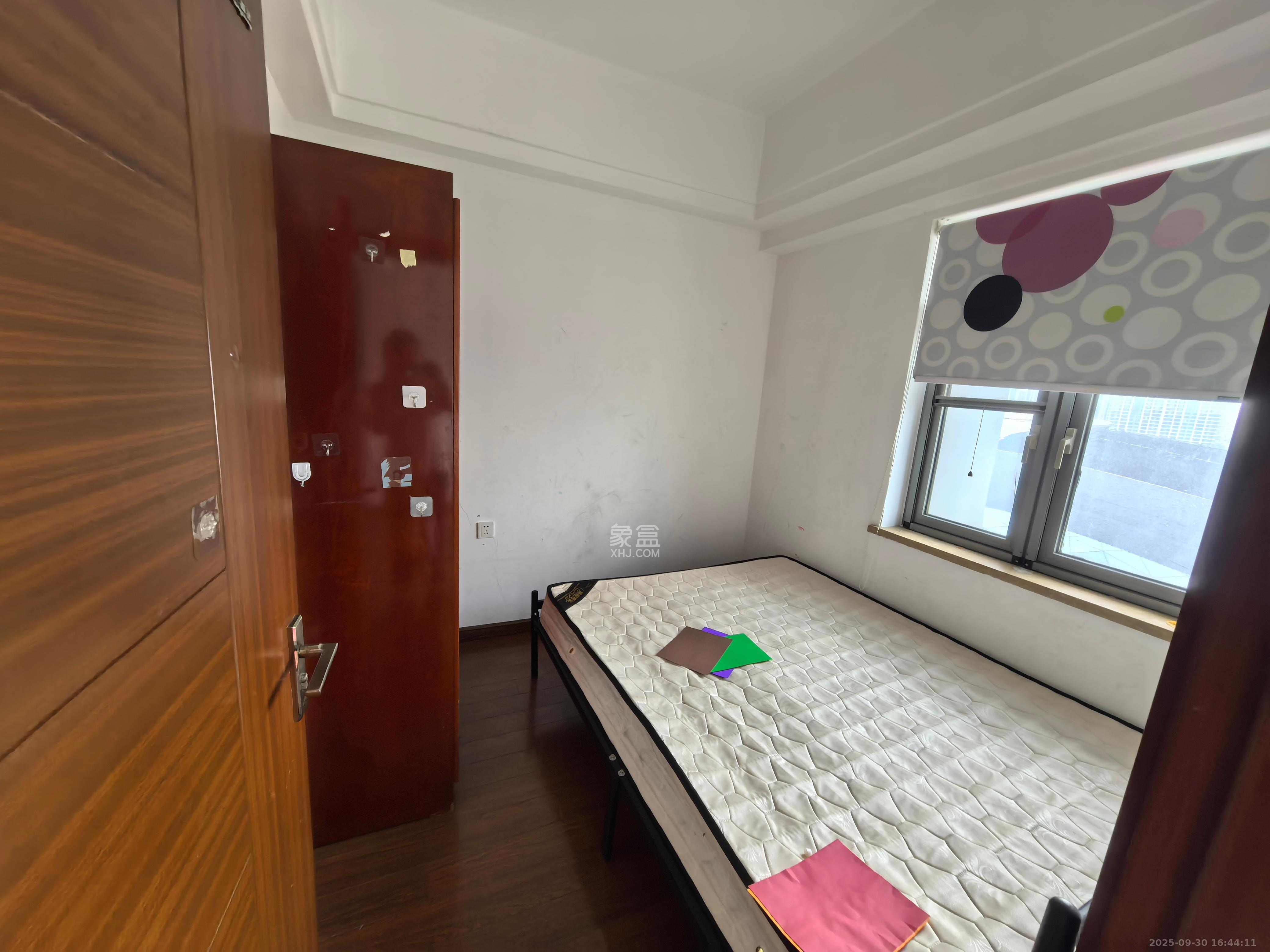 环宇天地、中海地产（中信城市广场二期）  2室2厅1卫    1800.0元/月室内图