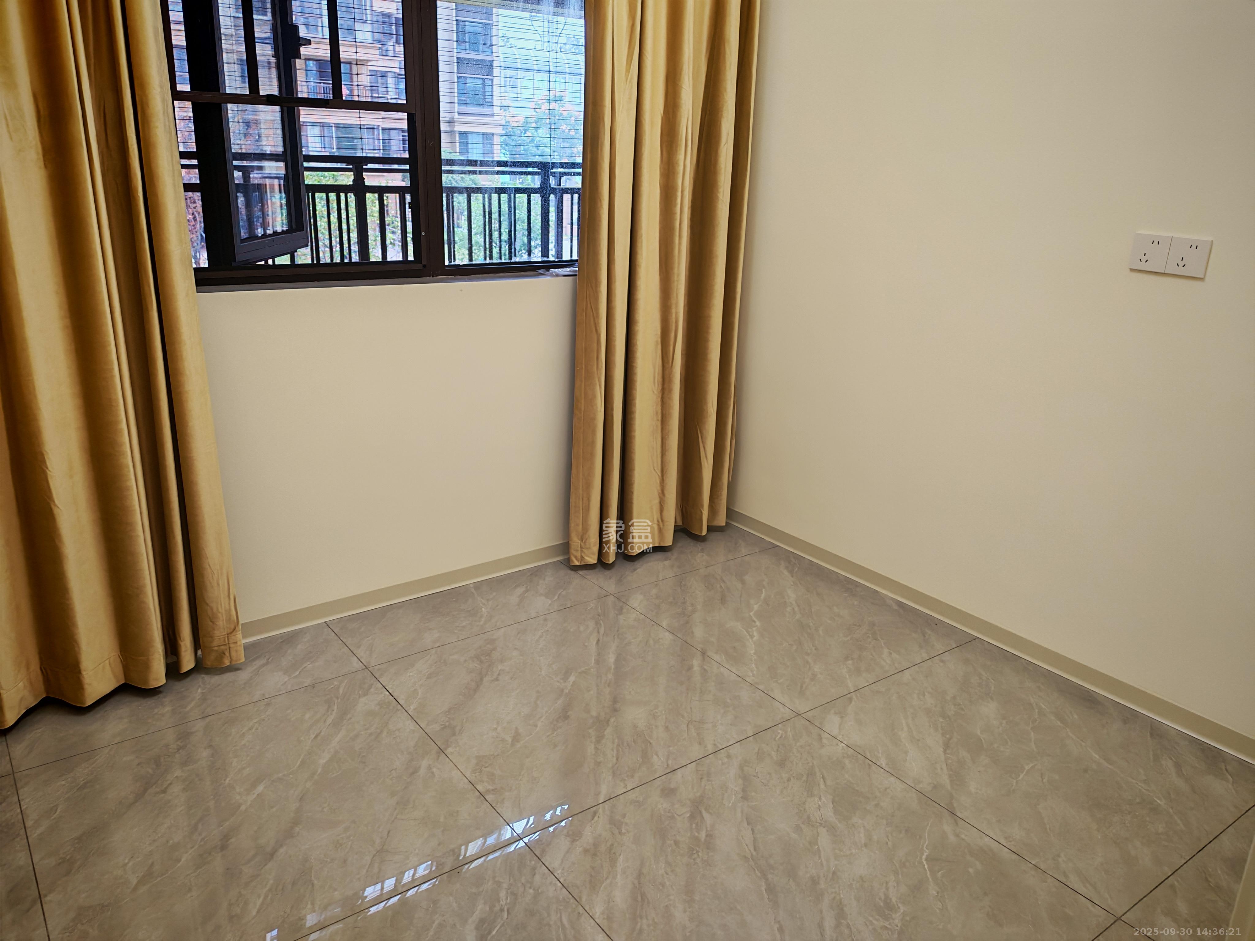 保利堂悦  4室2厅2卫    3000.0元/月室内图