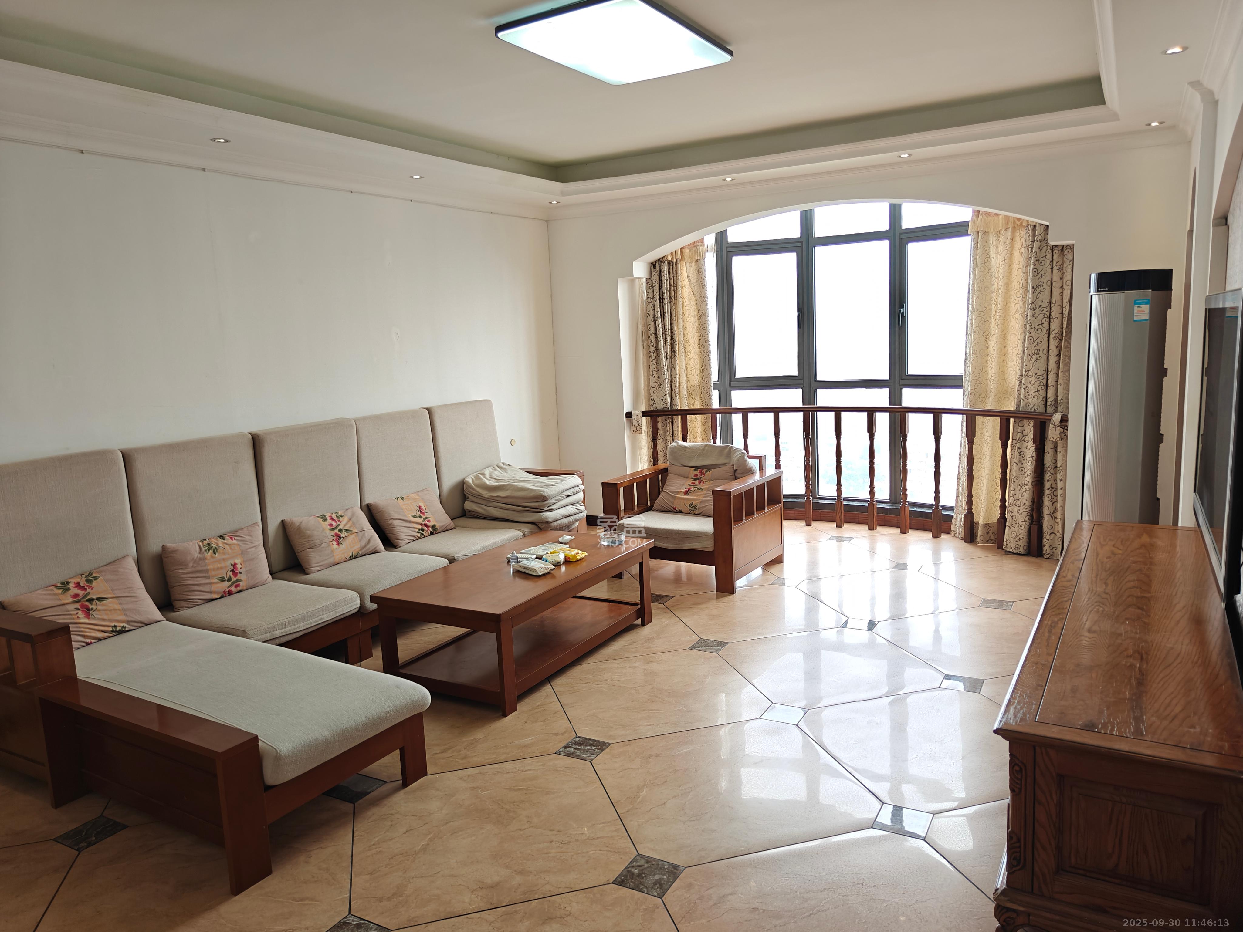 汇城上筑 4室2厅2卫 3000.0元/月 汇城上筑 4室2厅2卫 3000.0元/月室内图