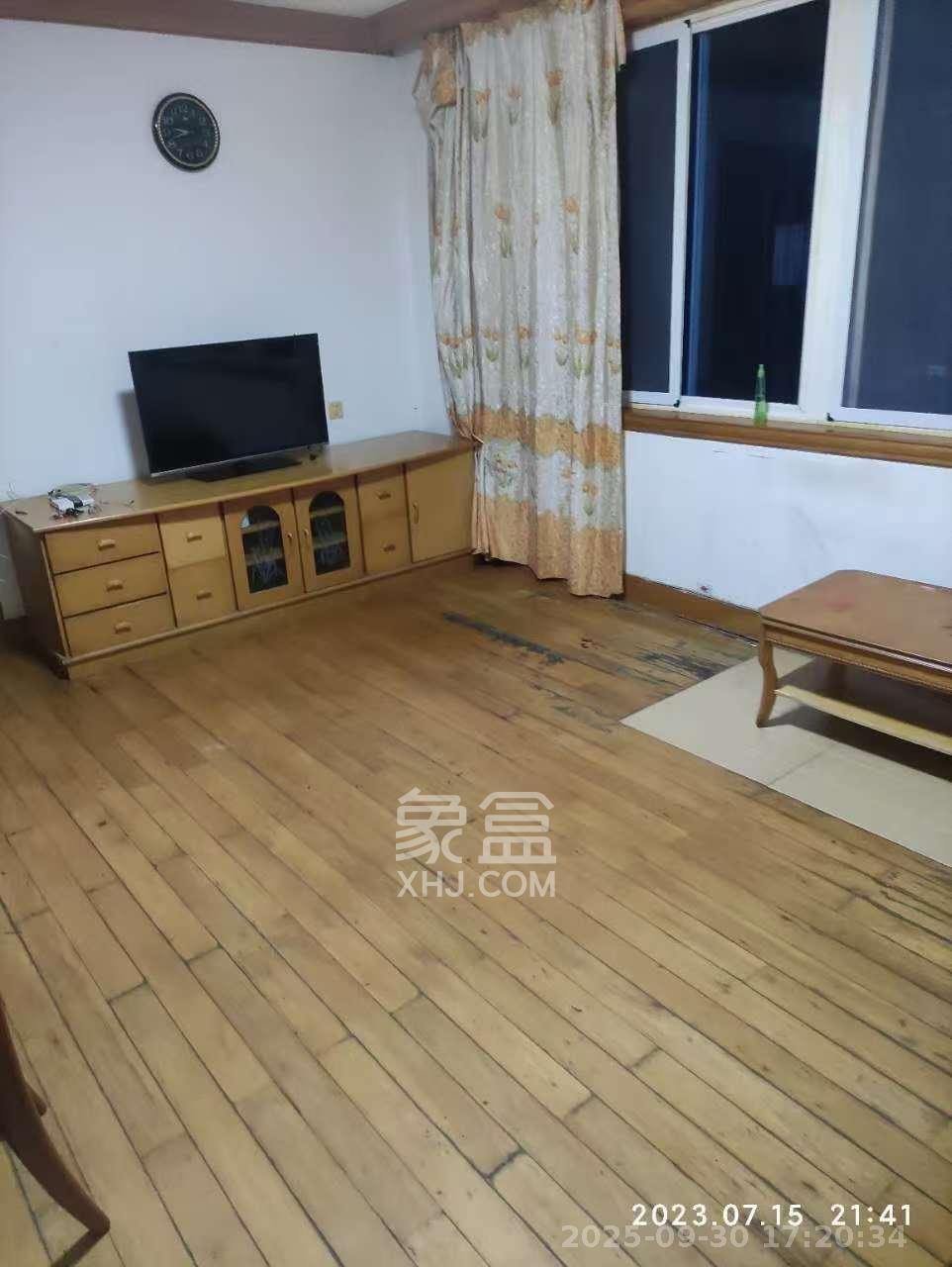 人造板厂宿舍(新河北堤1号)  1室0厅0卫    2000.0元/月 人造板厂宿舍(新河北堤1号)  1室0厅0卫    2000.0元/月