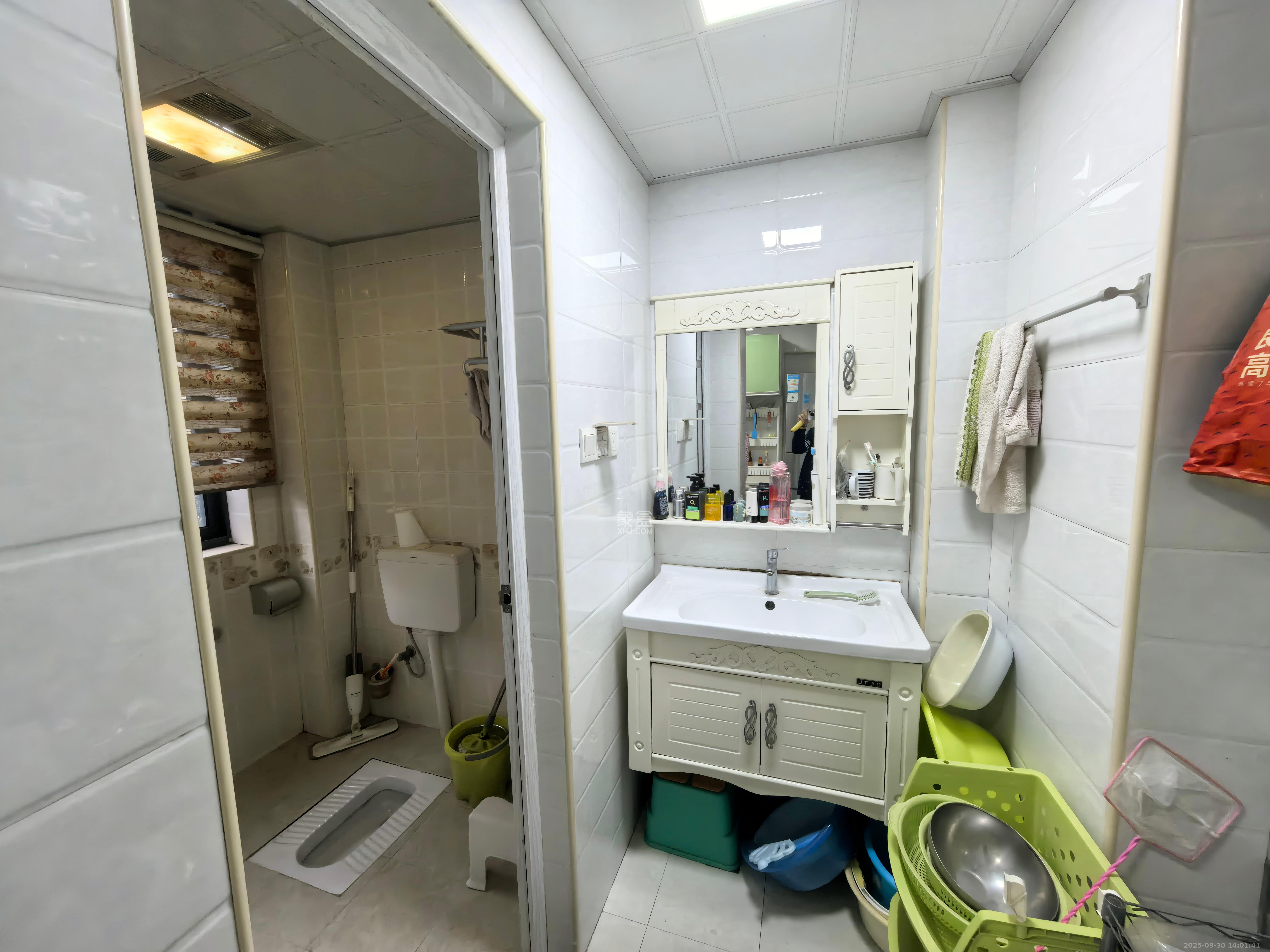 东方锦泰  2室2厅1卫    26.8万客厅