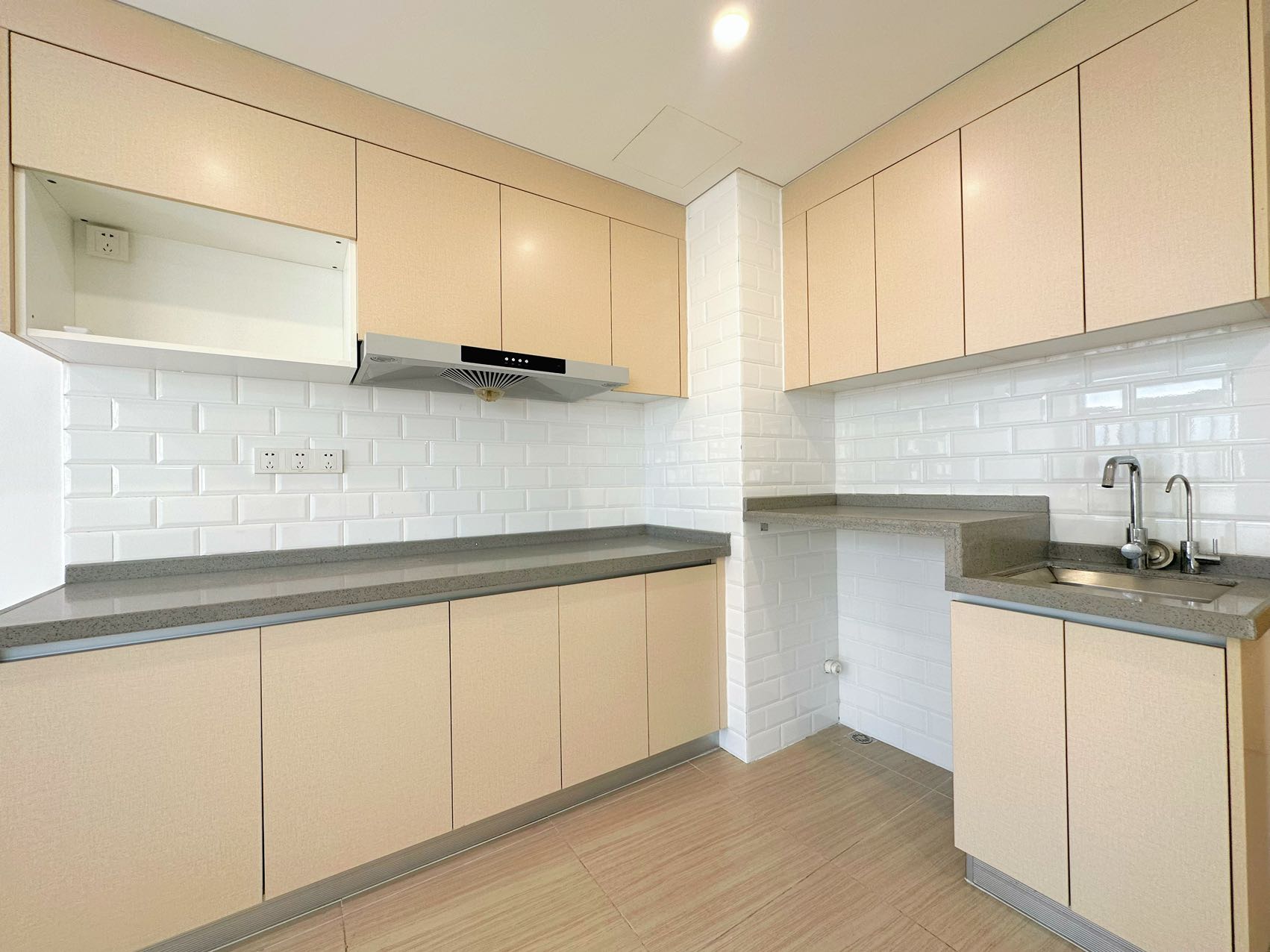 海航豪庭南苑 1室1厅1卫 2800.0元/月 海航豪庭南苑 1室1厅1卫 2800.0元/月室内图