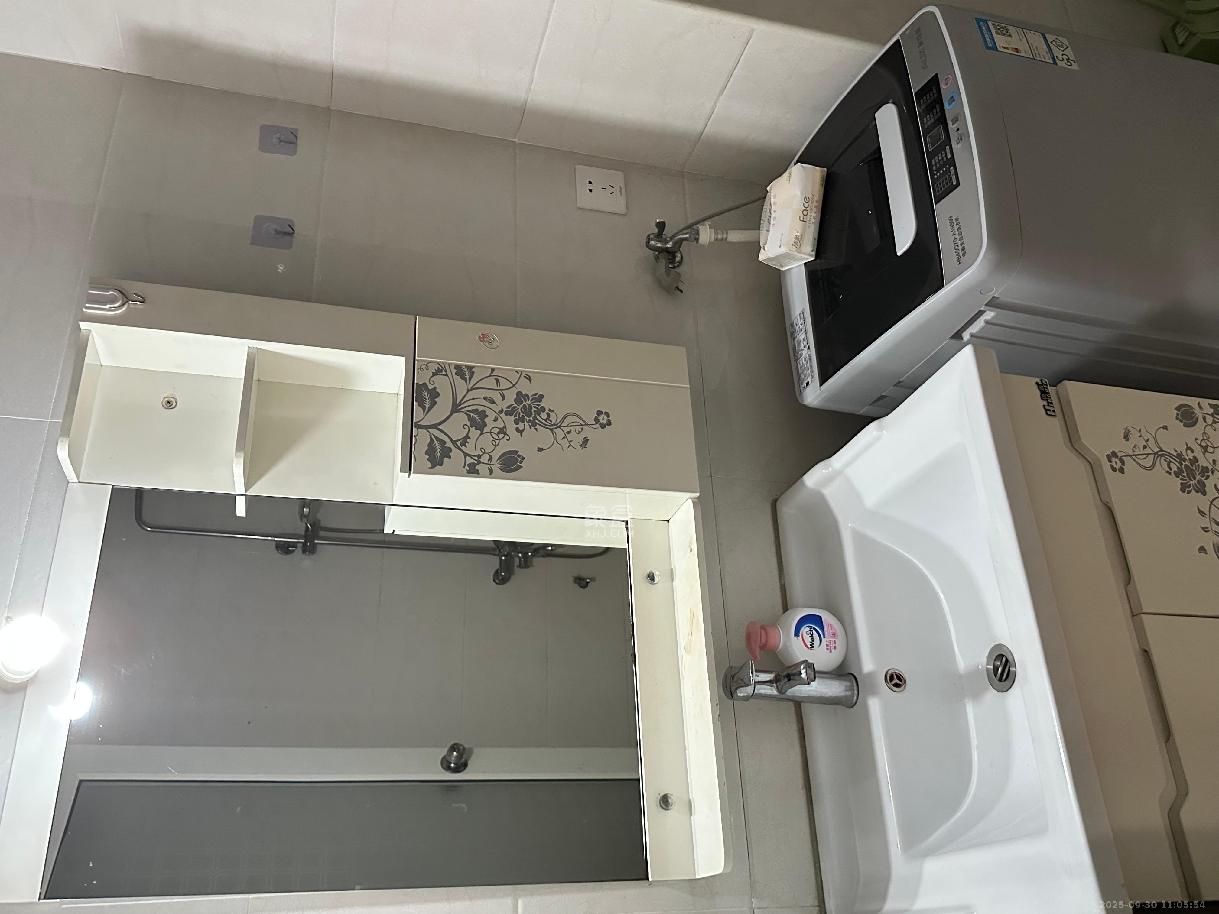 山水华景  1室1厅1卫    1580.0元/月室内图