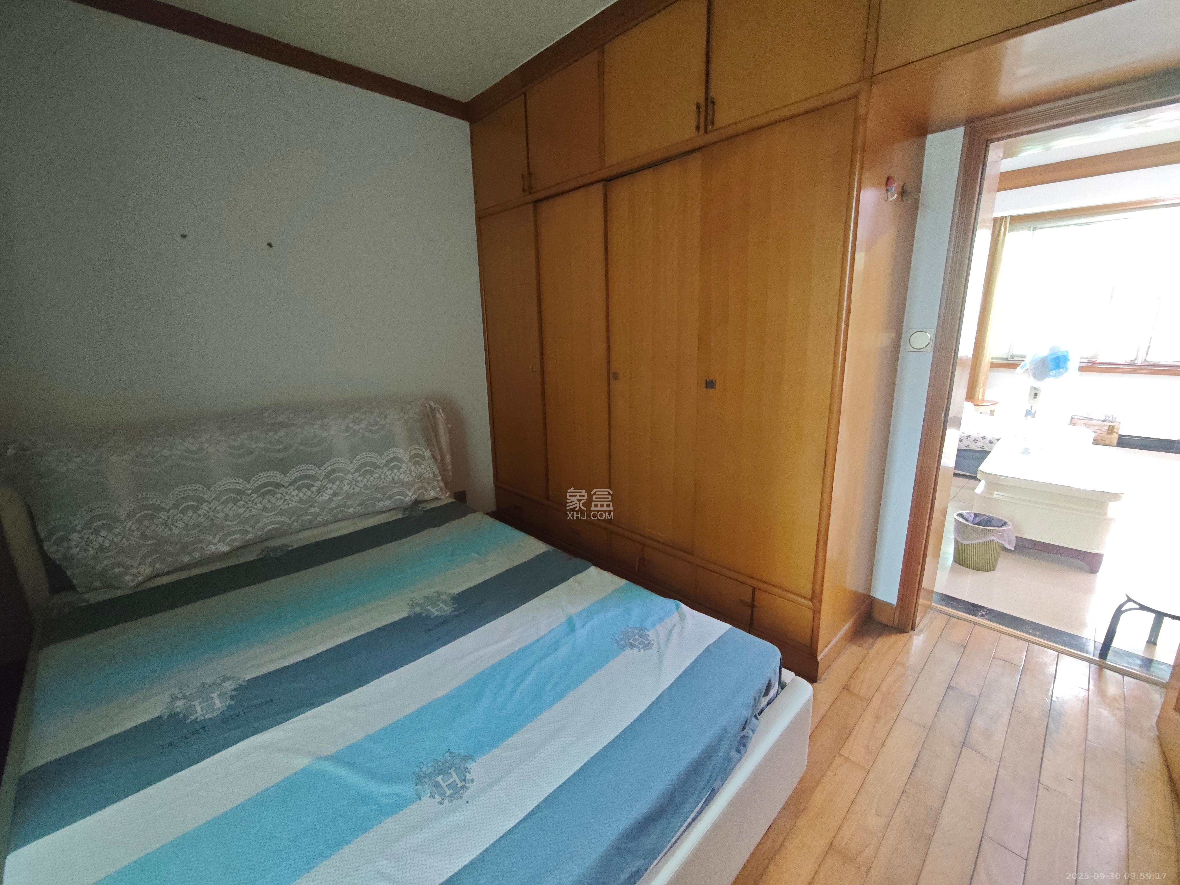 城南花苑  2室1厅1卫    1700.0元/月室内图