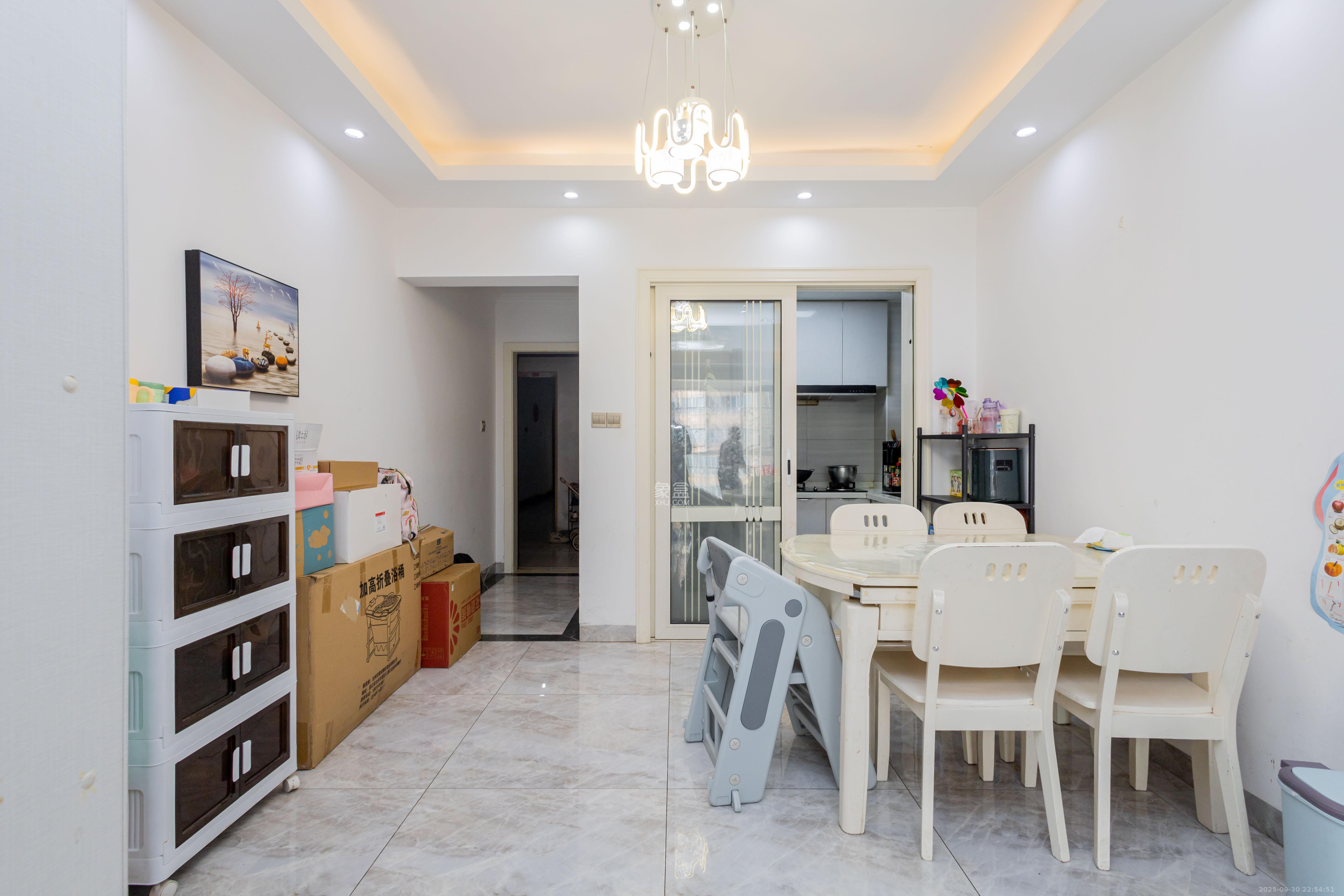 明天一城  2室2厅1卫    45.5万 明天一城  2室2厅1卫    45.5万客厅