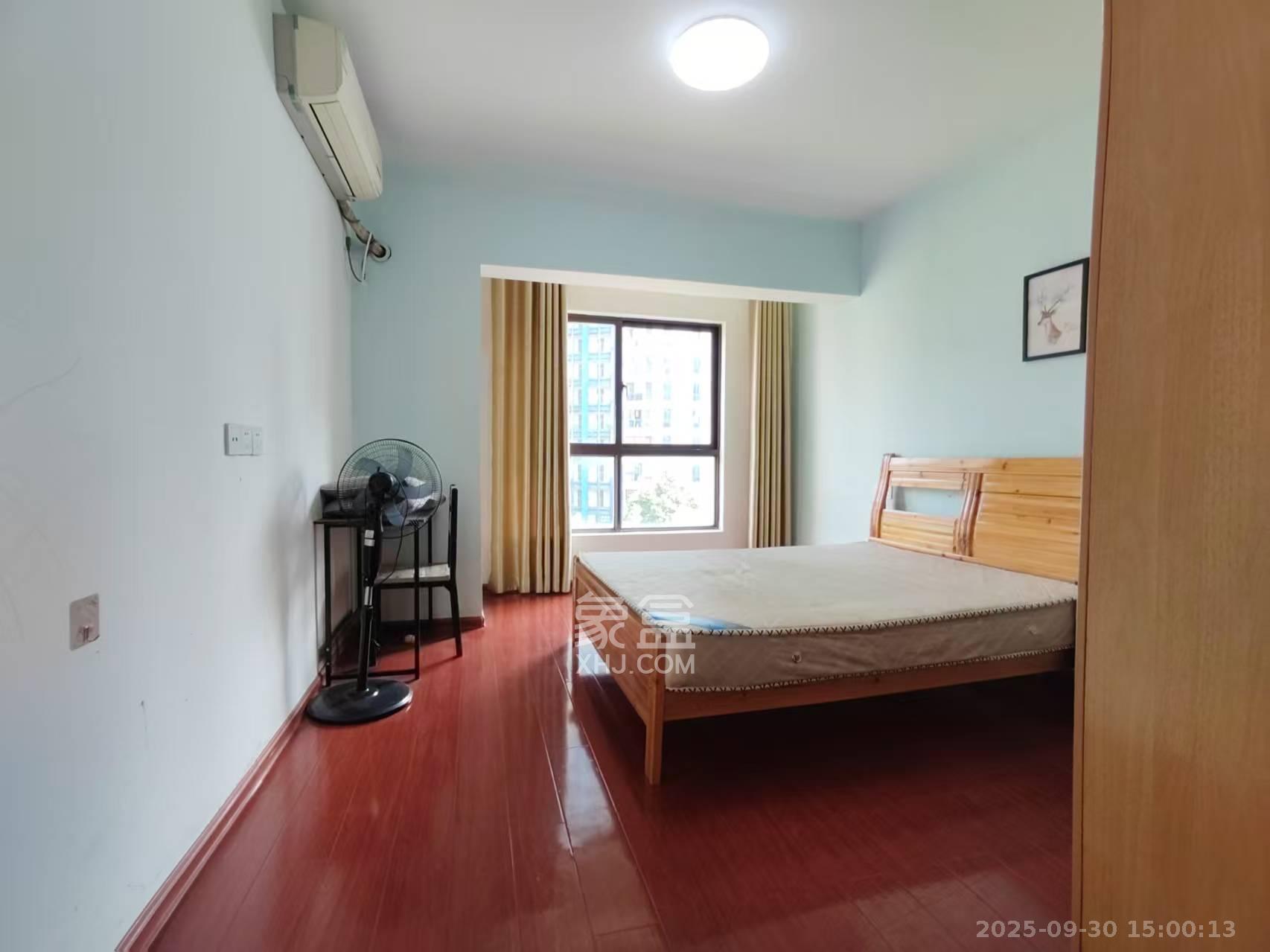 绿地中央广场 3室2厅1卫 2700.0元/月 绿地中央广场 3室2厅1卫 2700.0元/月室内图