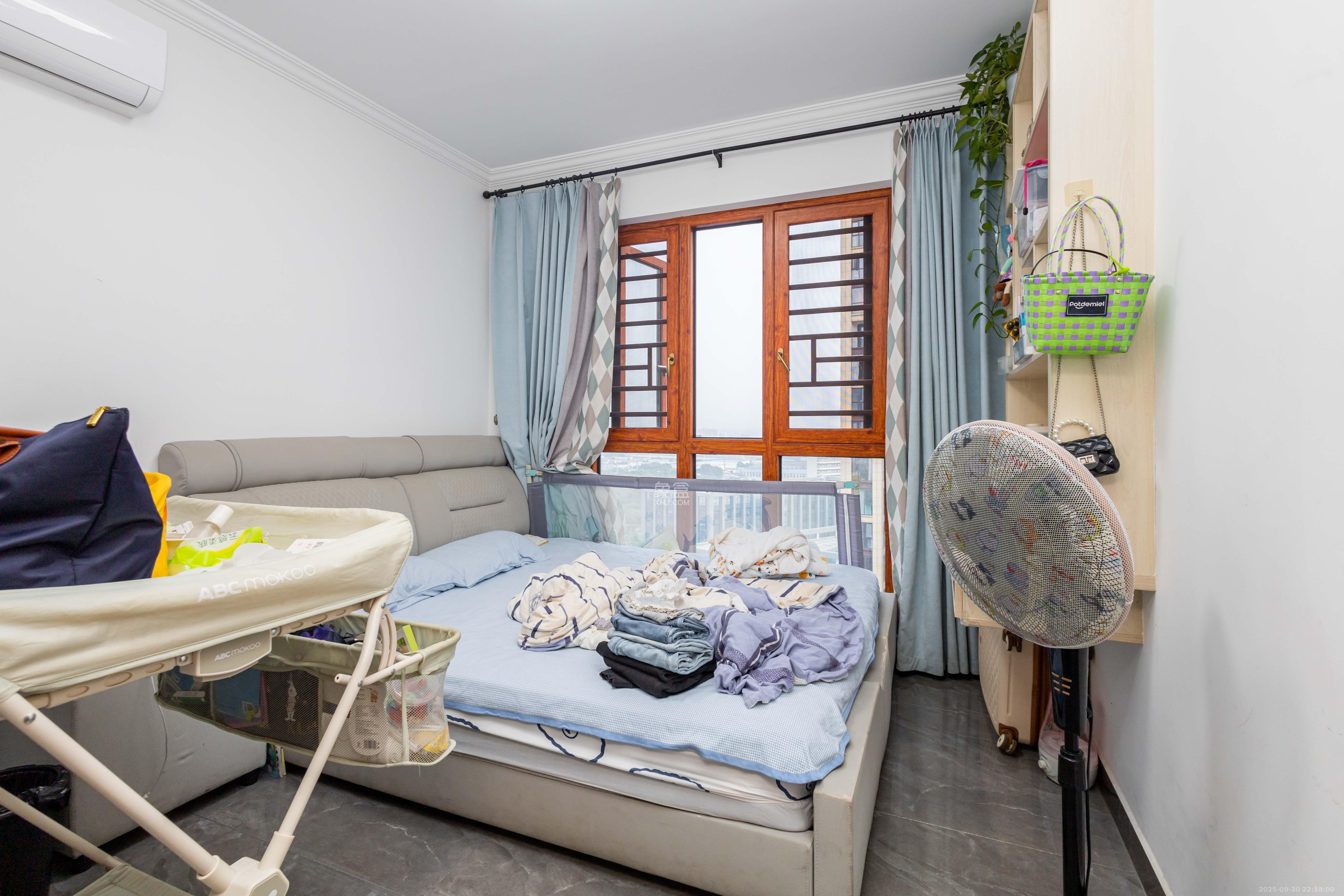 东方美地 3室2厅1卫 78.0万 东方美地 3室2厅1卫 78.0万卧室