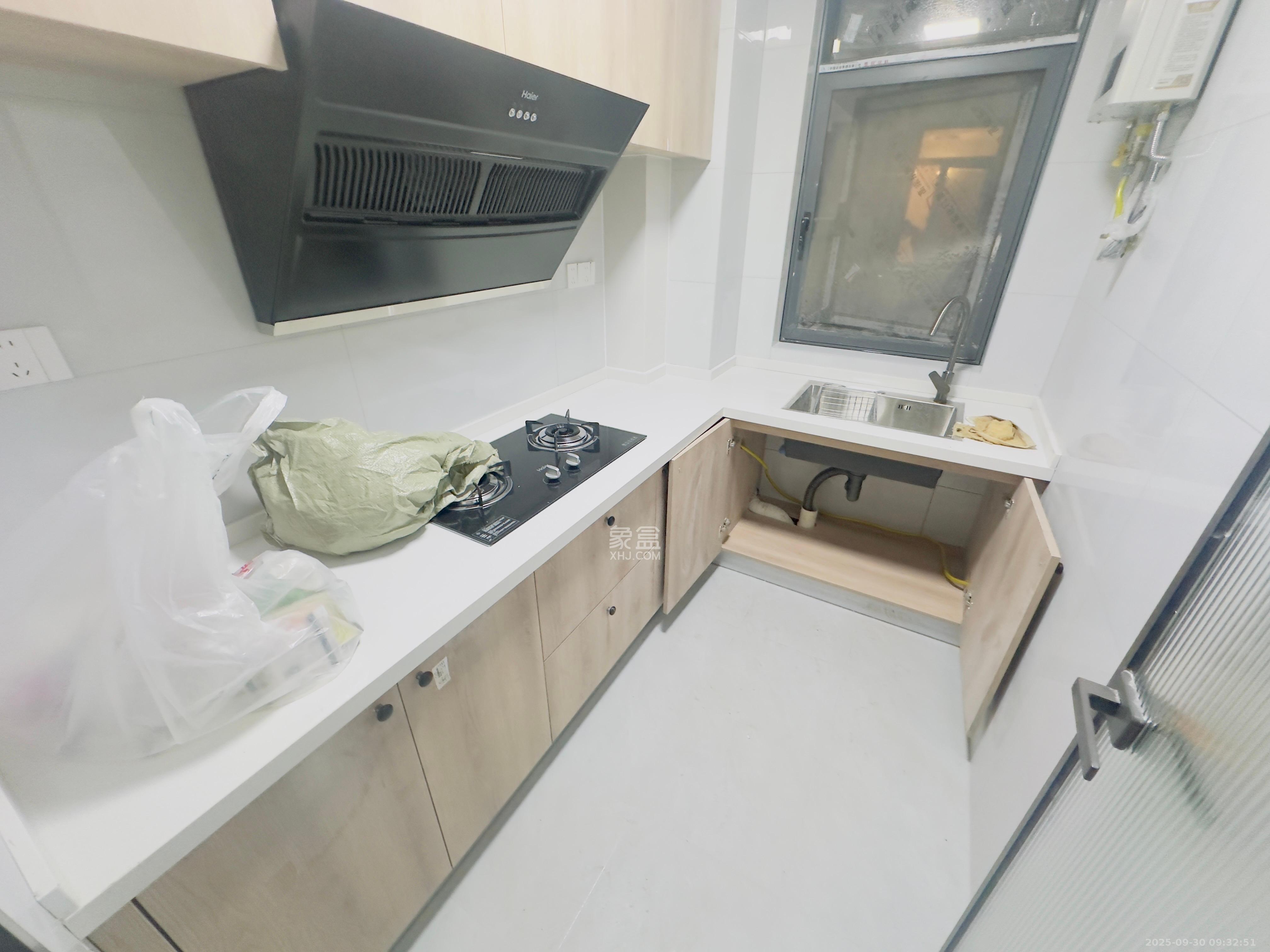 湖湘时代名邸公园壹号 2室1厅1卫 2500.0元/月 湖湘时代名邸公园壹号 2室1厅1卫 2500.0元/月室内图