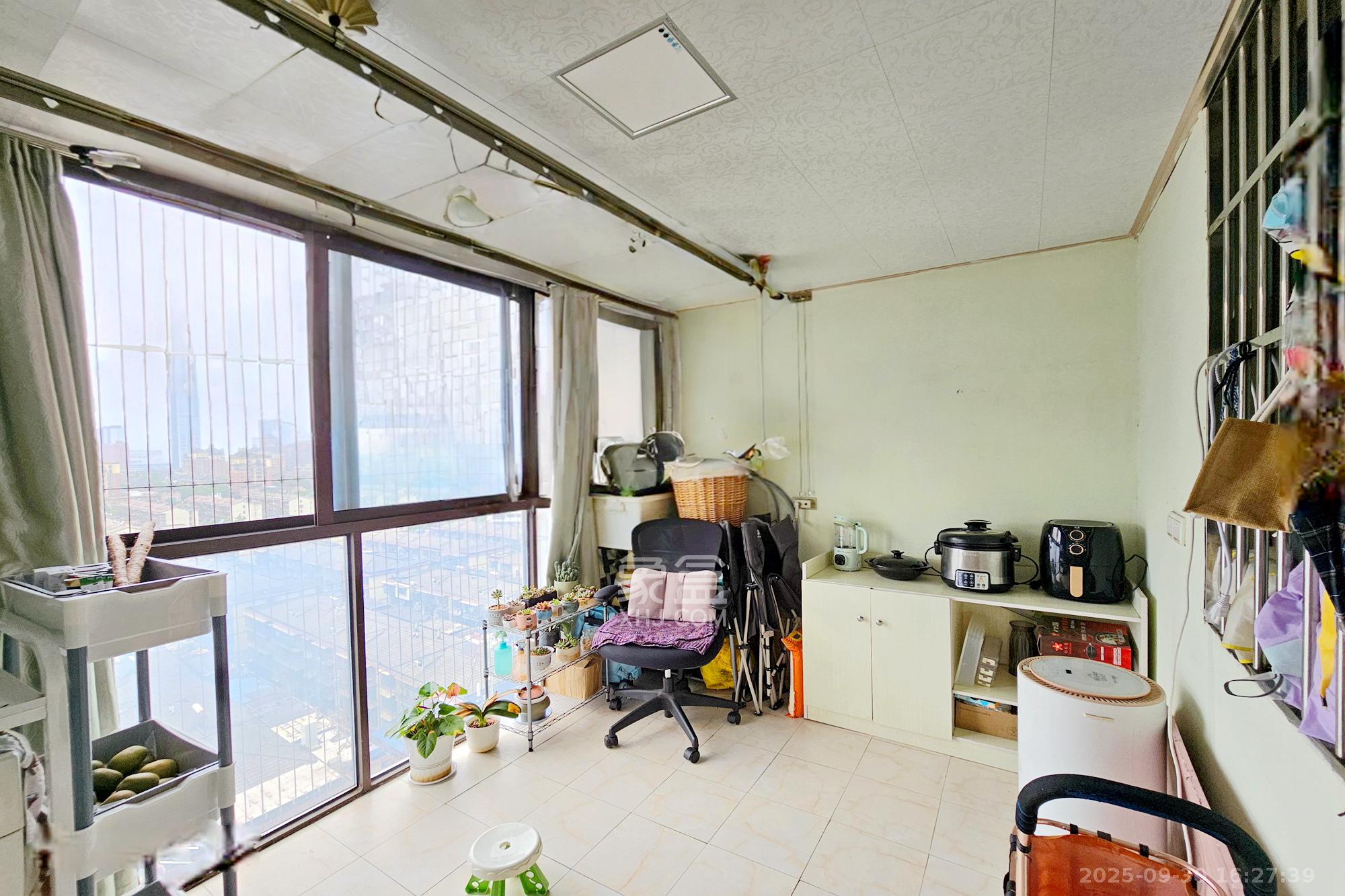 雨花公馆(紫苔名苑)  3室2厅2卫    103.0万其他