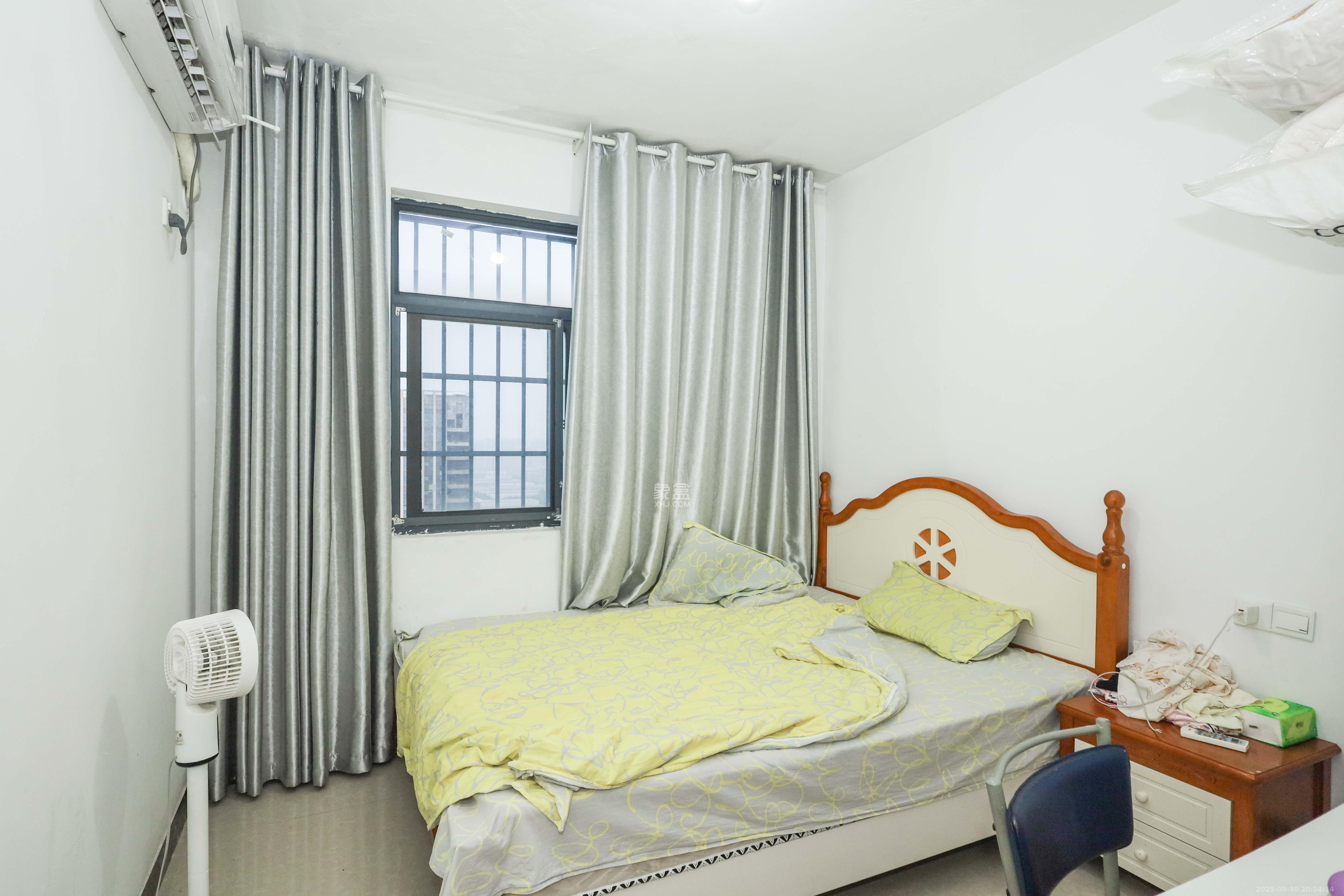 华侨假日中心(晟华苑) 4室2厅1卫 83.0万 华侨假日中心(晟华苑) 4室2厅1卫 83.0万卧室