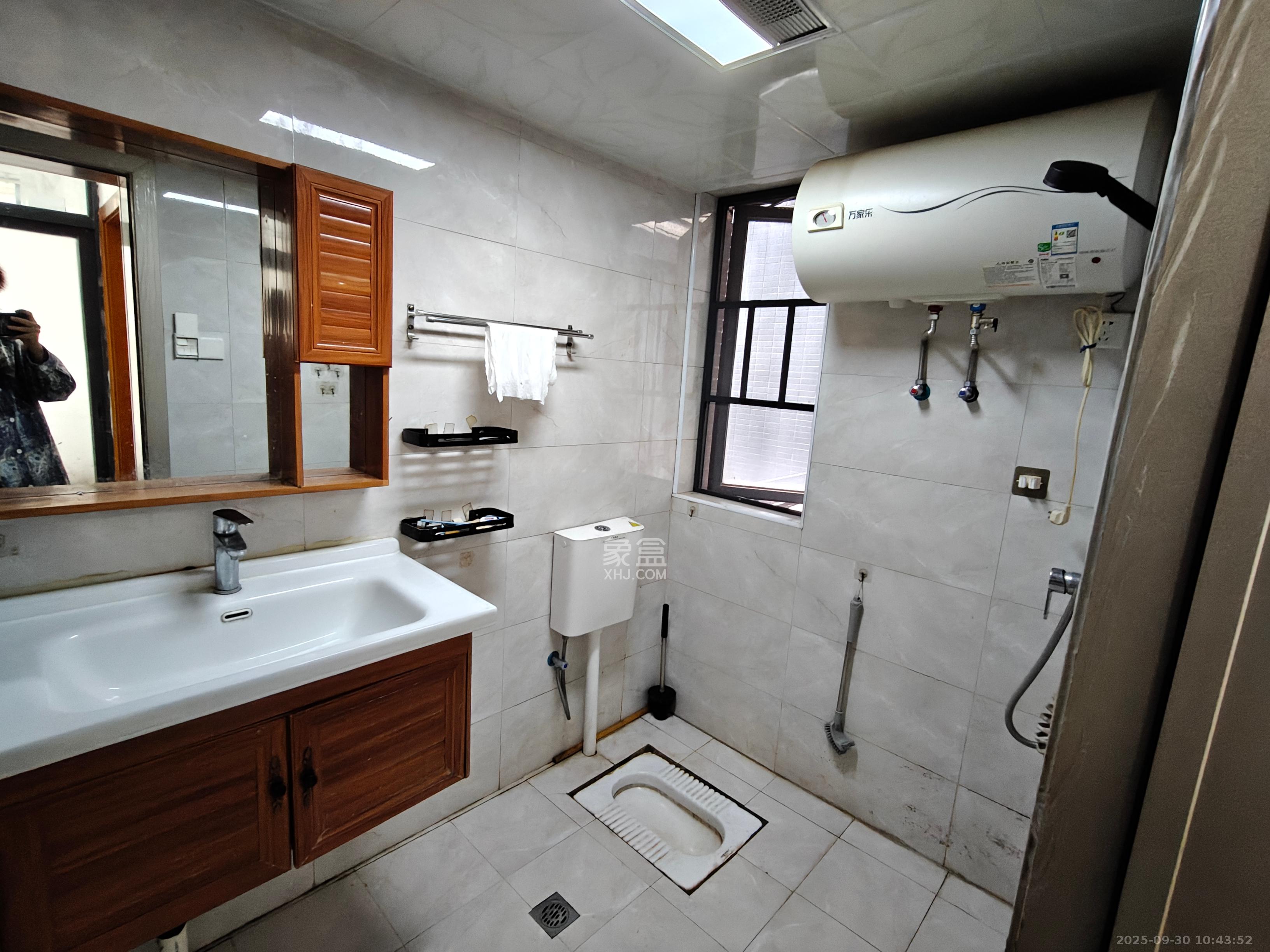 中信文化广场(中信新城二期) 1室2厅1卫 2000.0元/月 中信文化广场(中信新城二期) 1室2厅1卫 2000.0元/月室内图