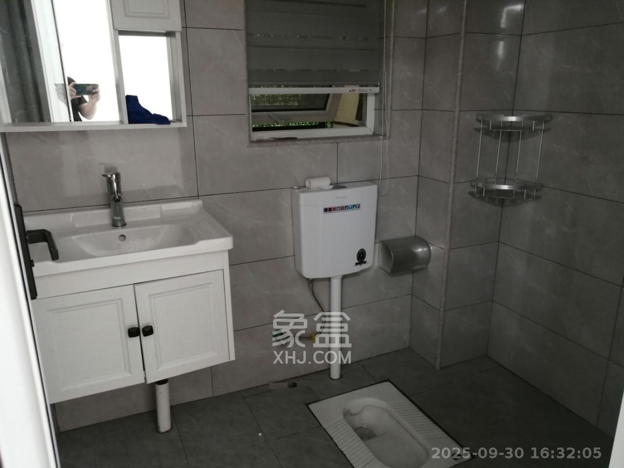 新华联梦想城  3室2厅1卫   1800.00元/月室内图