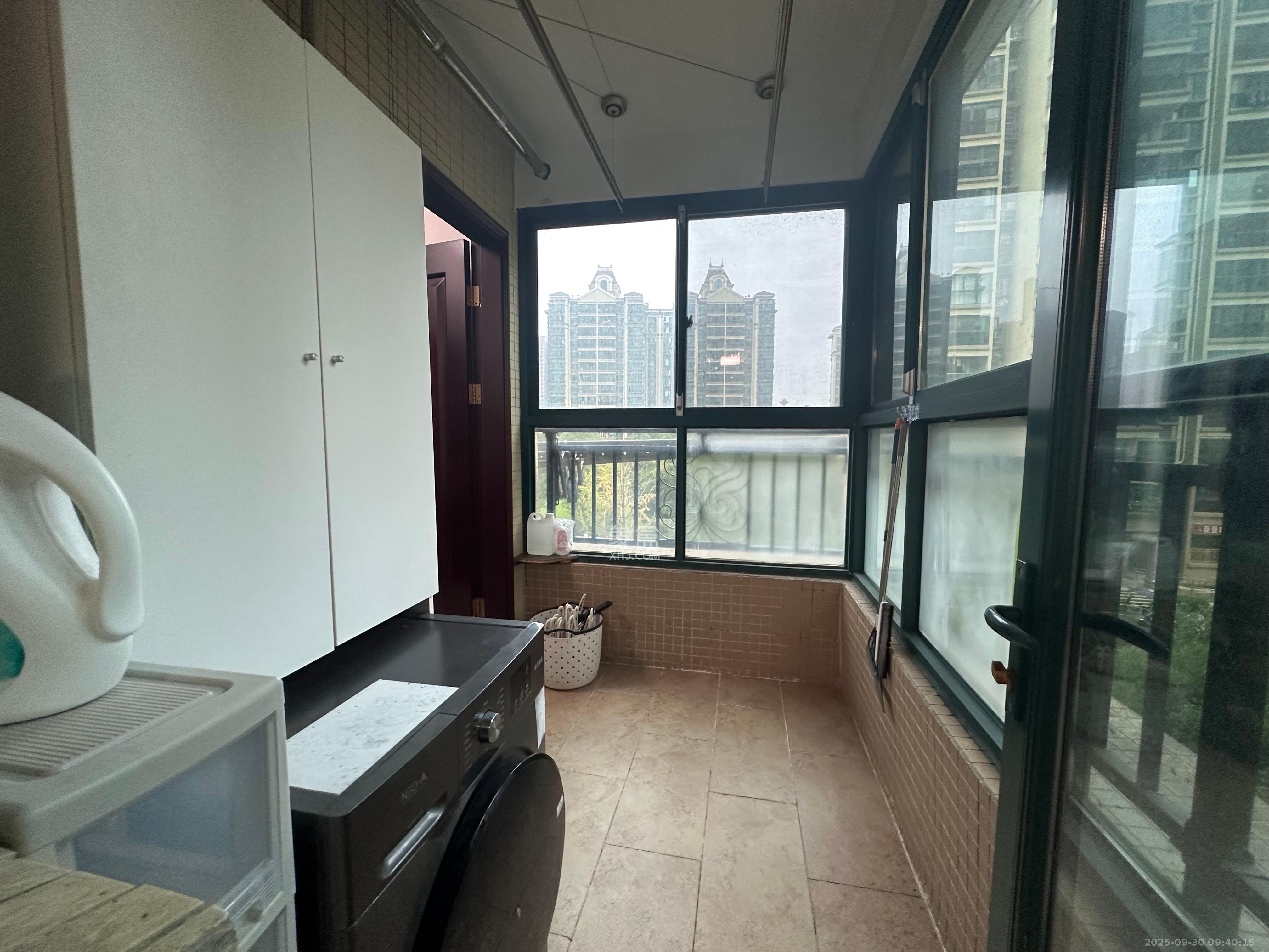 恒大雅苑  3室2厅1卫    2600.0元/月室内图