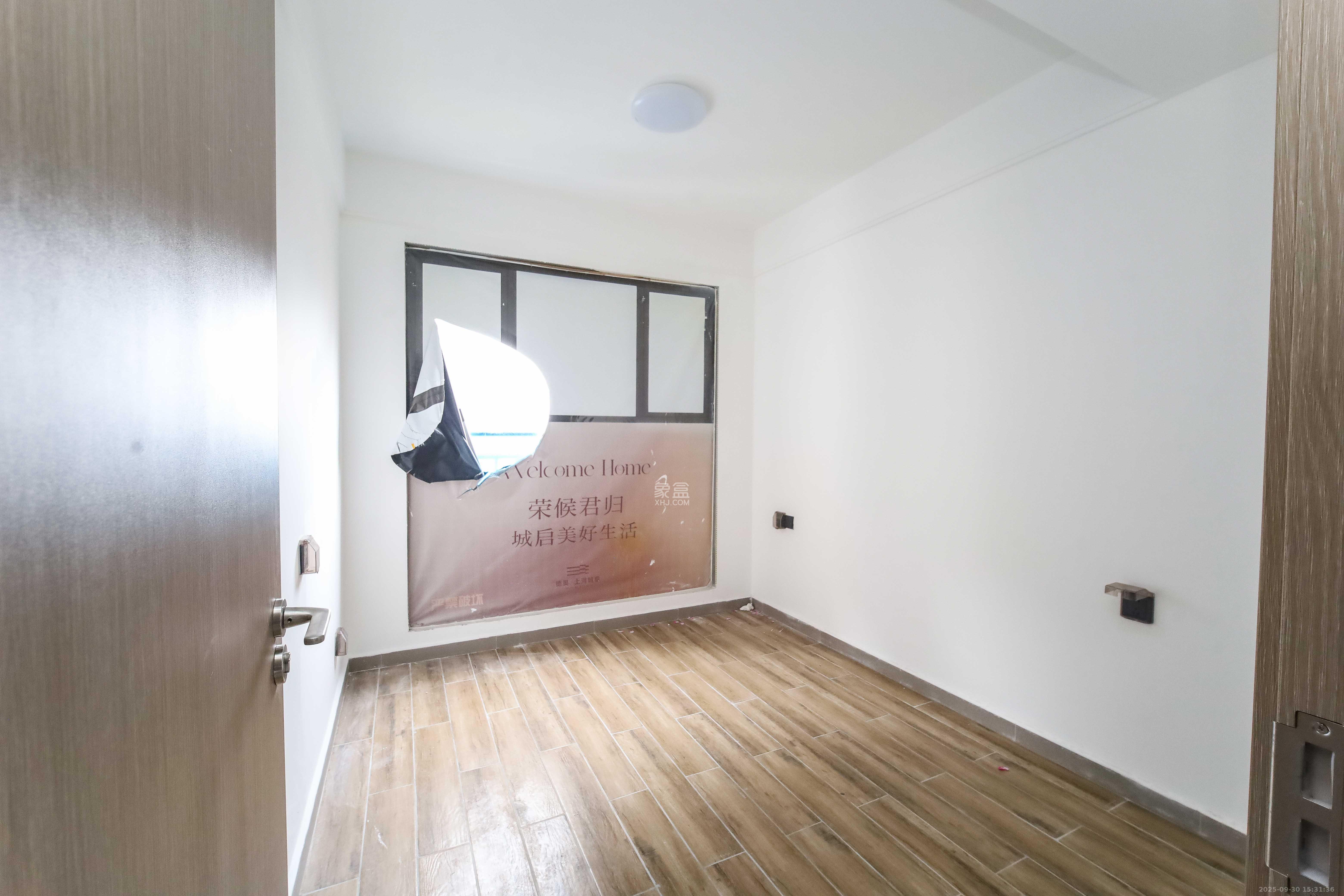 德奥上河城章  4室2厅2卫    228.0万卧室