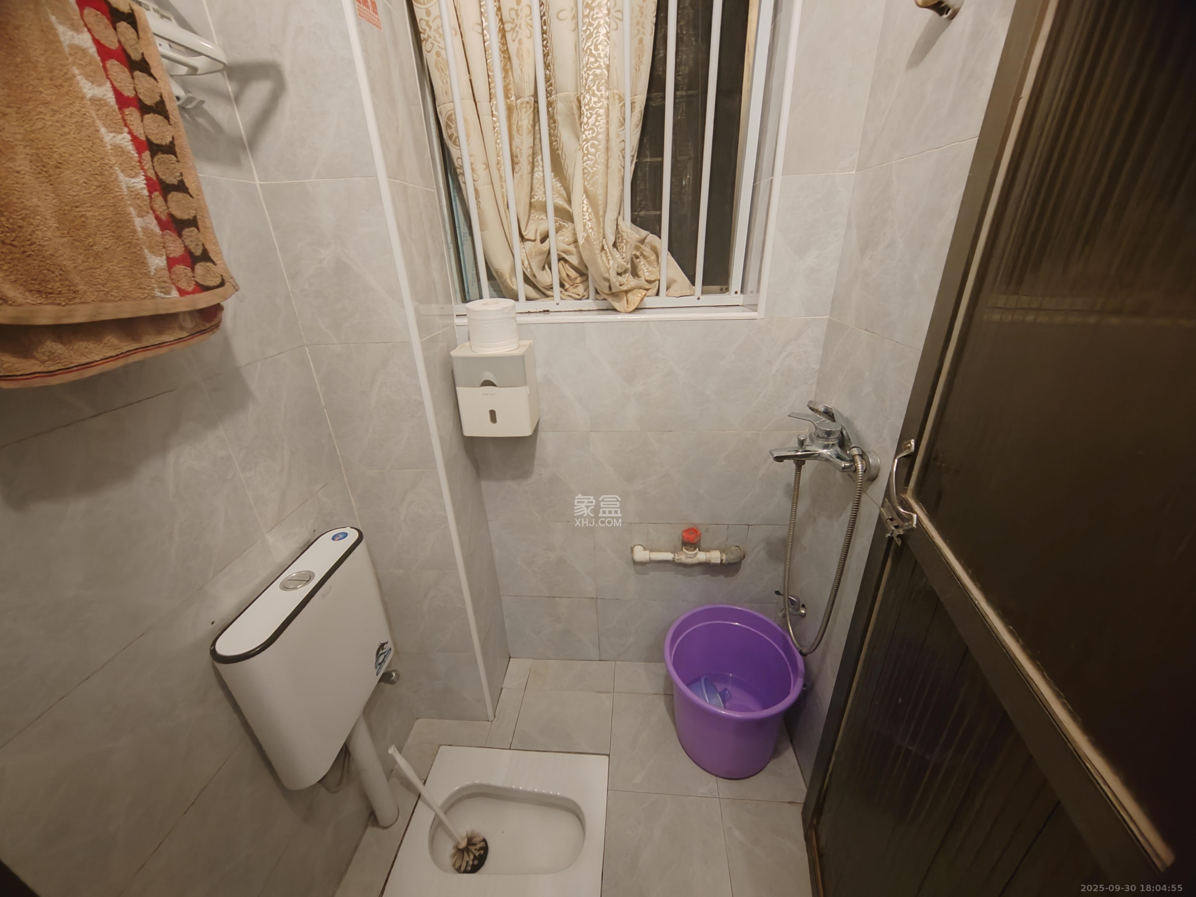 赤岗小区(一二三片) 2室1厅1卫 1400.0元/月 赤岗小区(一二三片) 2室1厅1卫 1400.0元/月室内图