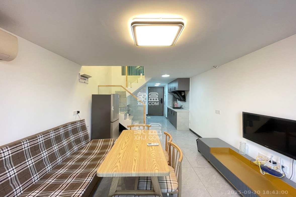 新城悦隽公园 2室1厅1卫 1600.0元/月 新城悦隽公园 2室1厅1卫 1600.0元/月室内图