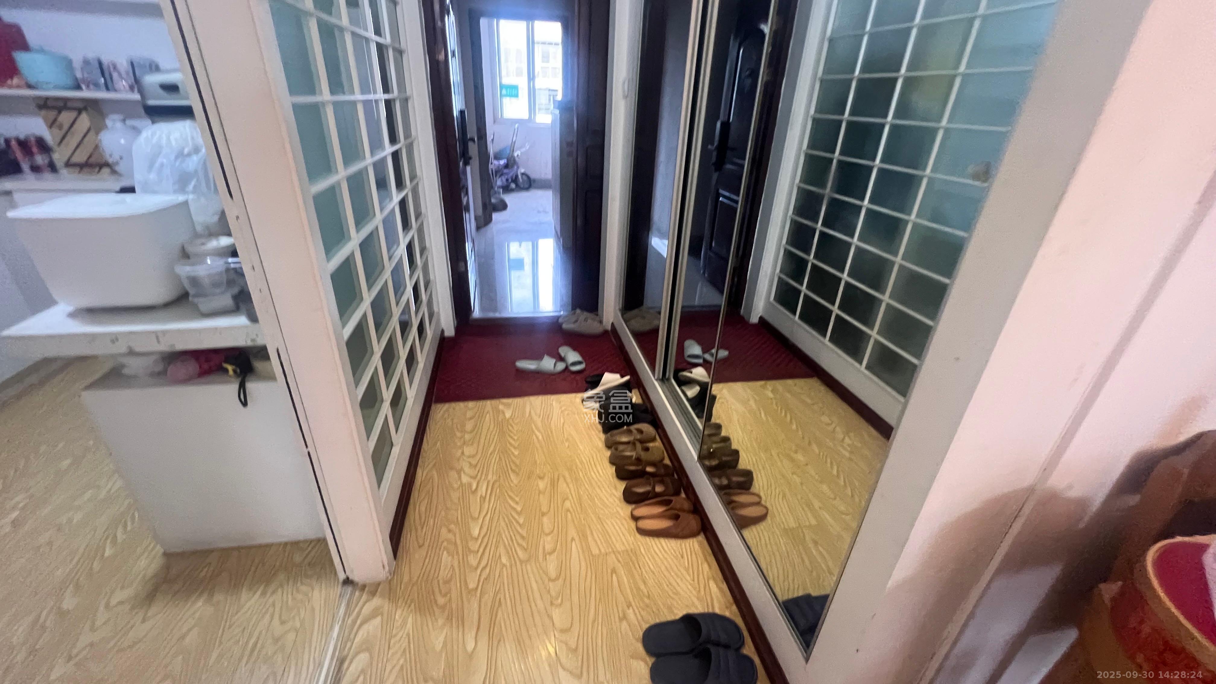 中房F联邦  2室1厅2卫    2000.0元/月 中房F联邦  2室1厅2卫    2000.0元/月室内图