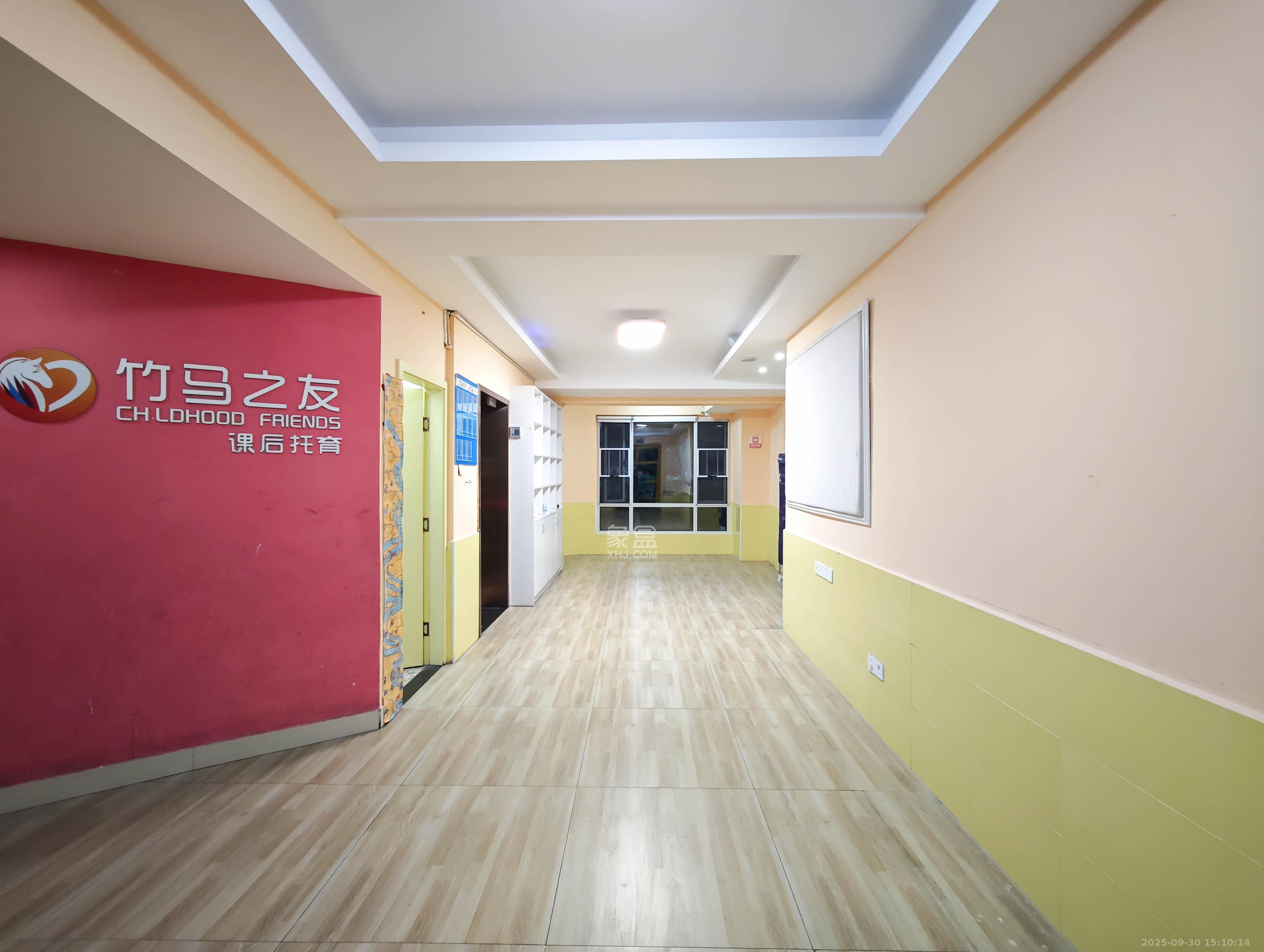 五矿万境水岸二期(五矿万境水岸和苑) 2室2厅1卫 100.0万 五矿万境水岸二期(五矿万境水岸和苑) 2室2厅1卫 100.0万客厅