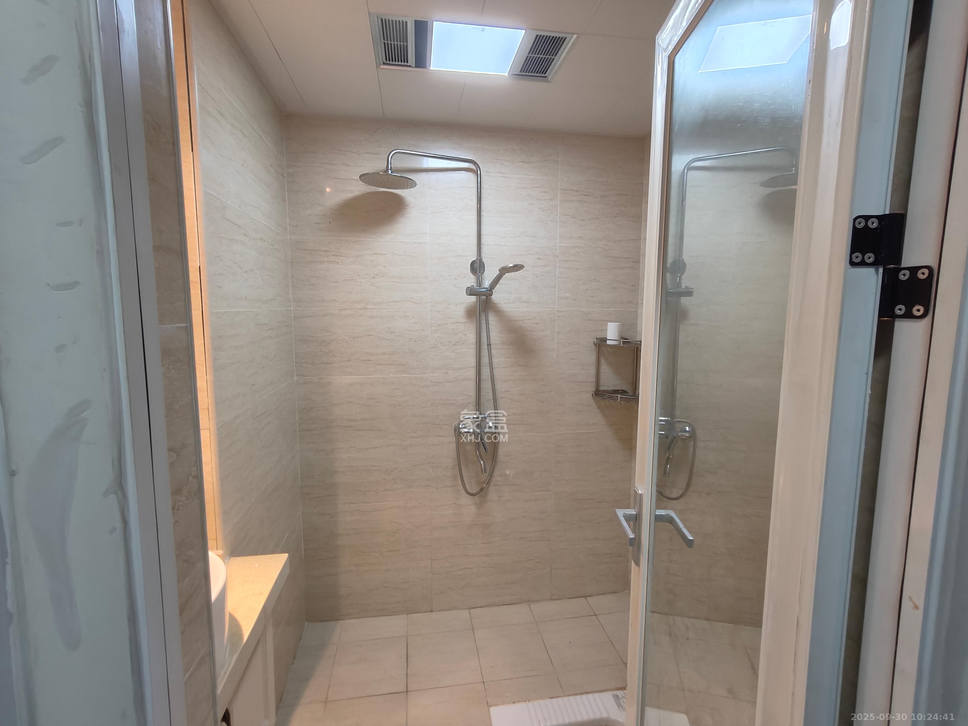 明发国际城  1室1厅1卫    1100.0元/月室内图